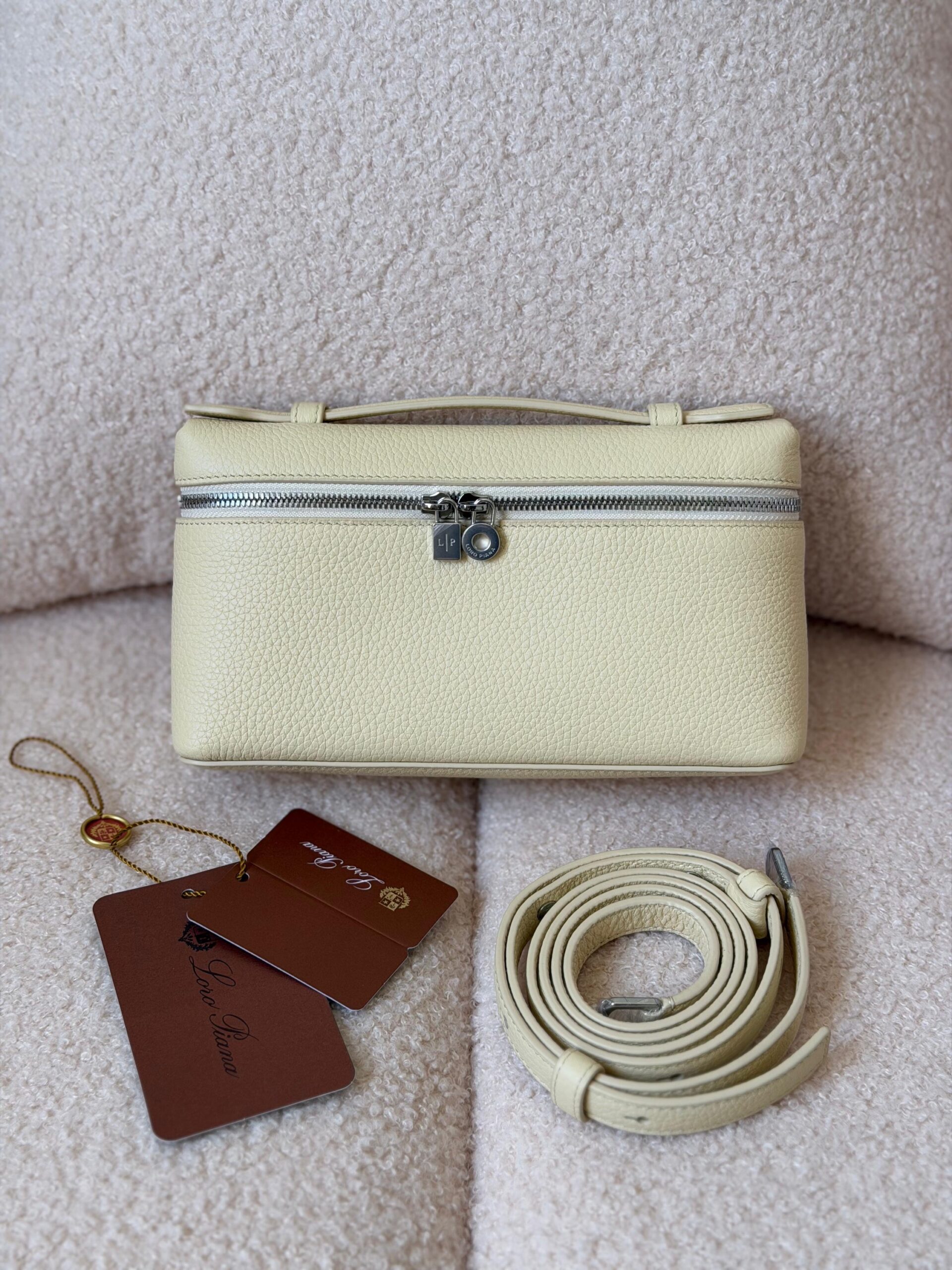 Loro Piana Extra Pocket L19 Bag - Image 13