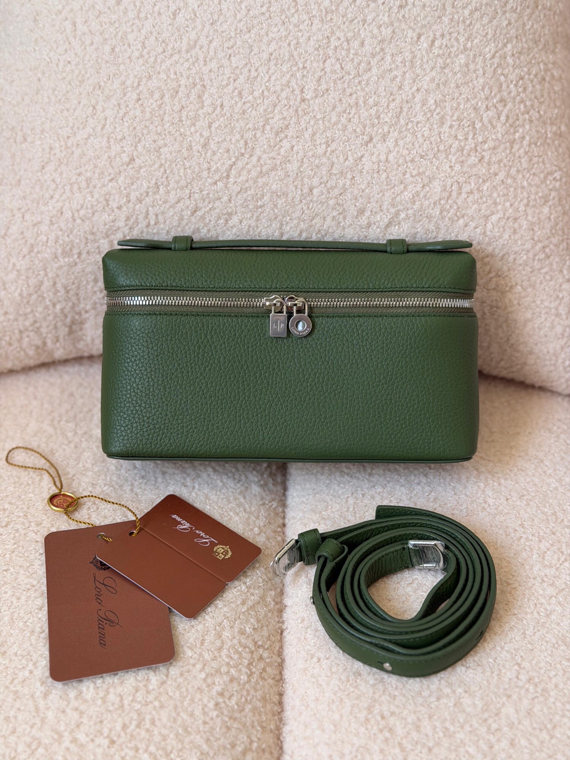 Loro Piana Extra Pocket L19 Bag - Image 26