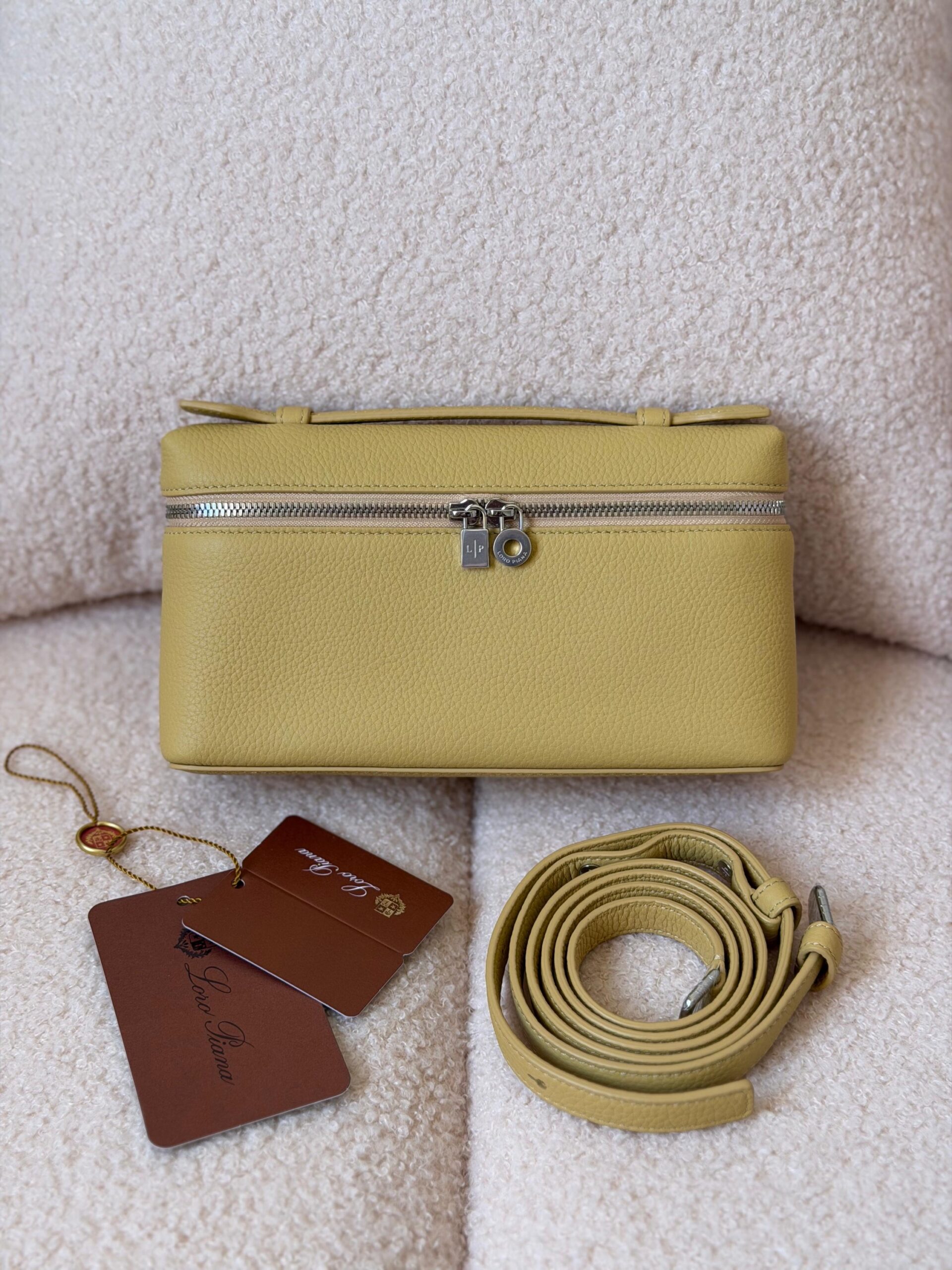 Loro Piana Extra Pocket L19 Bag - Image 23