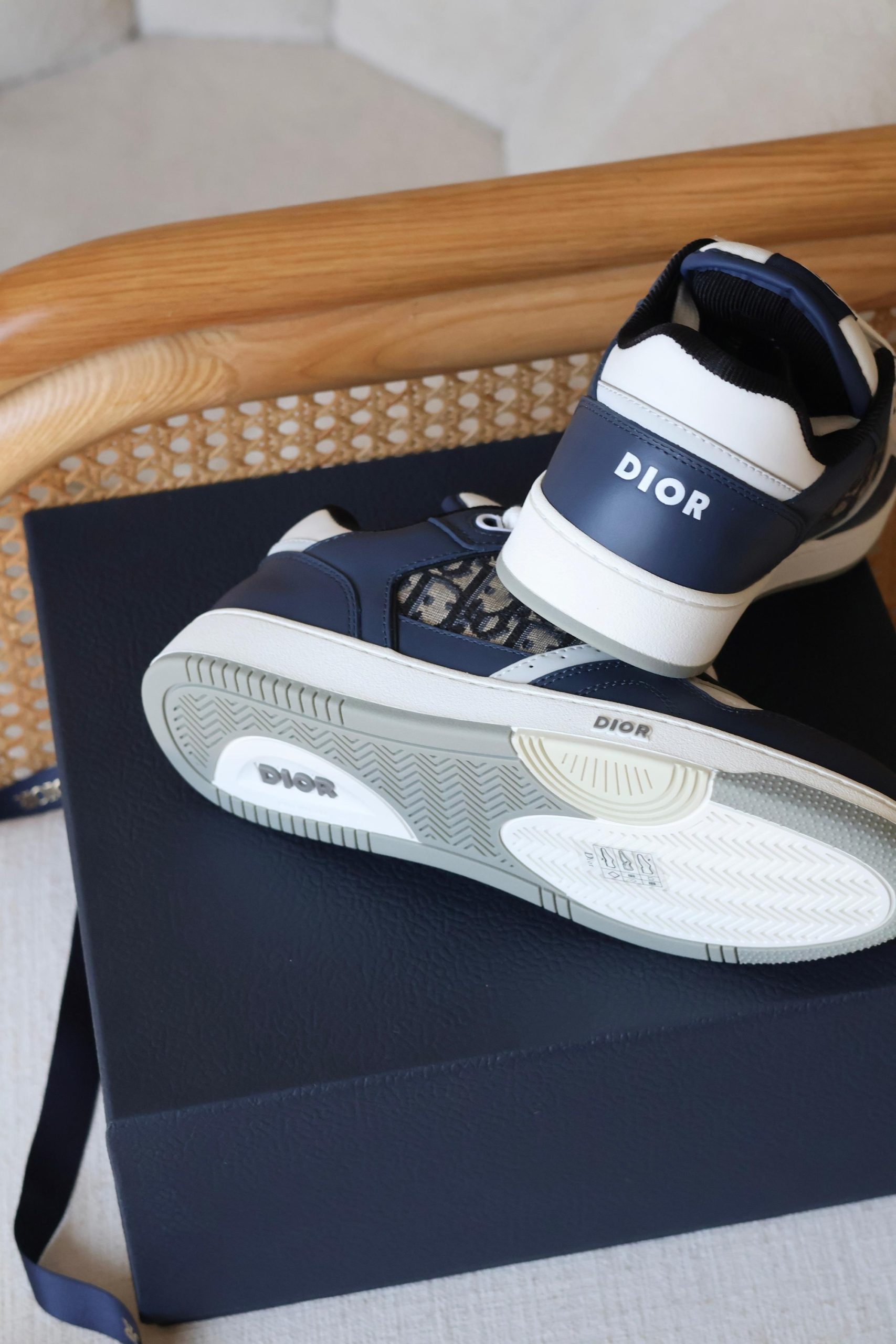 Dior B27 Low-Top Sneakers - Image 8