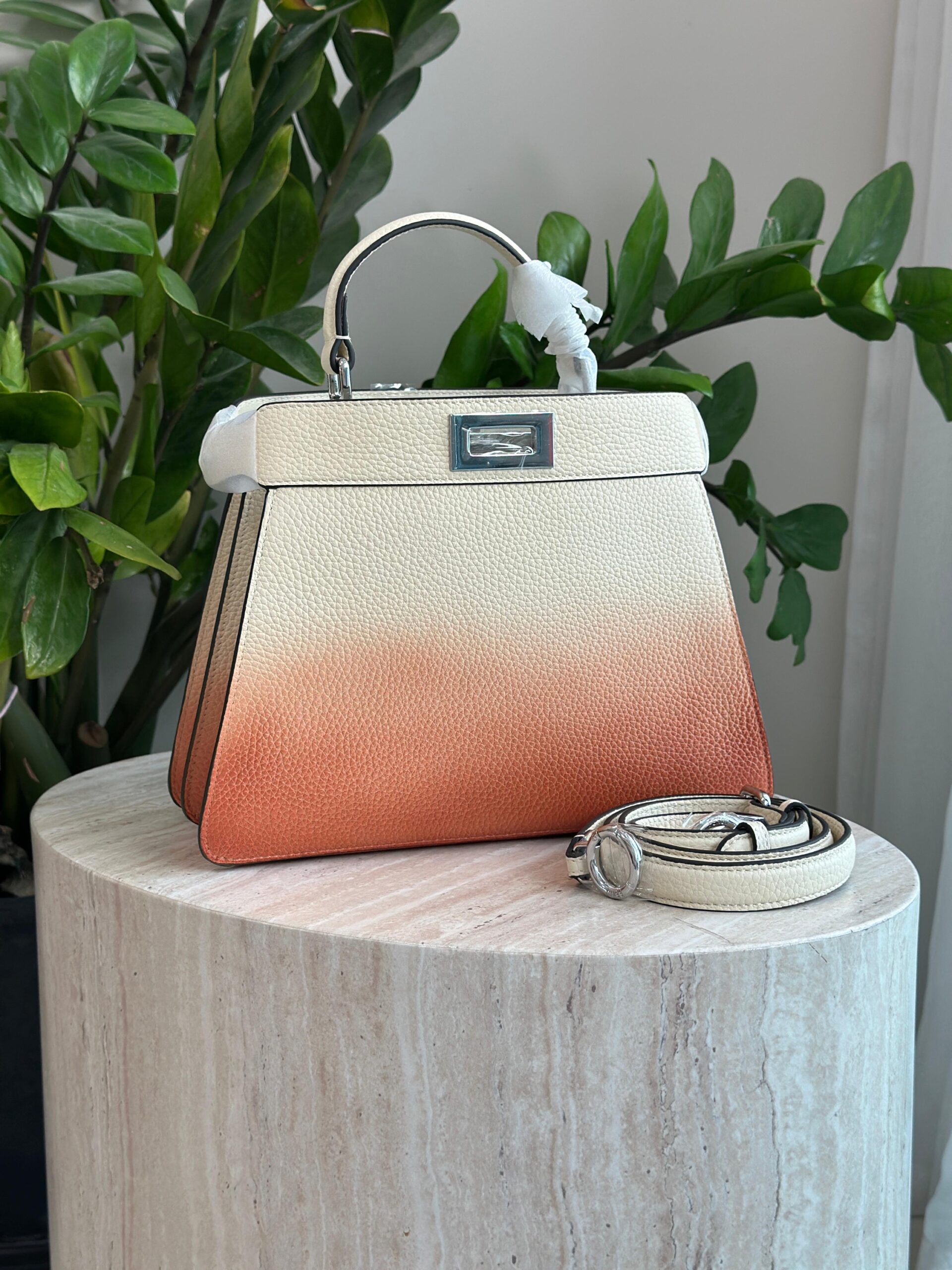 Fendi Peekaboo ISeeU Small Handbag - Image 2