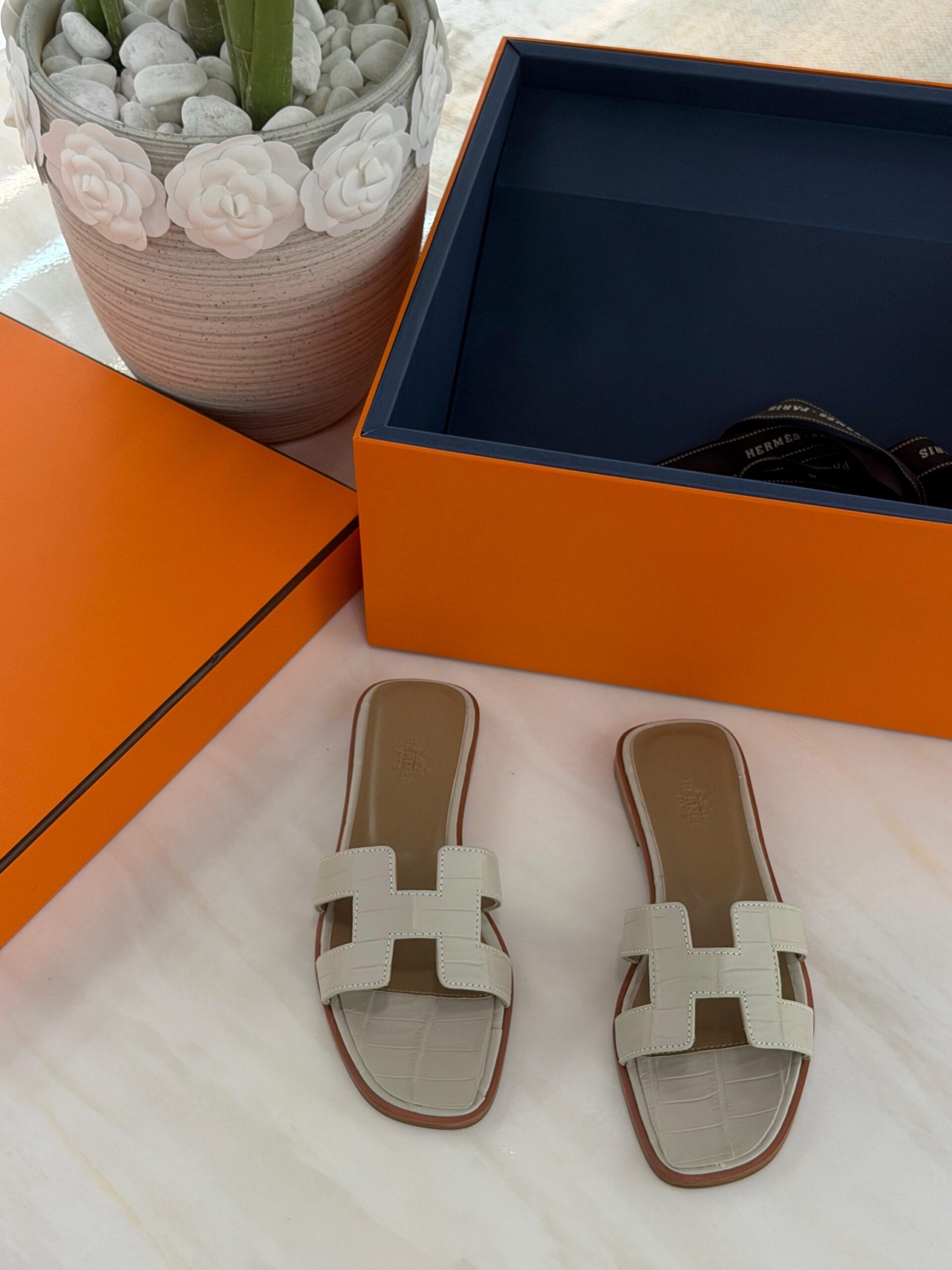 Hermès Oran Sandals Crocodile Leather - Image 4