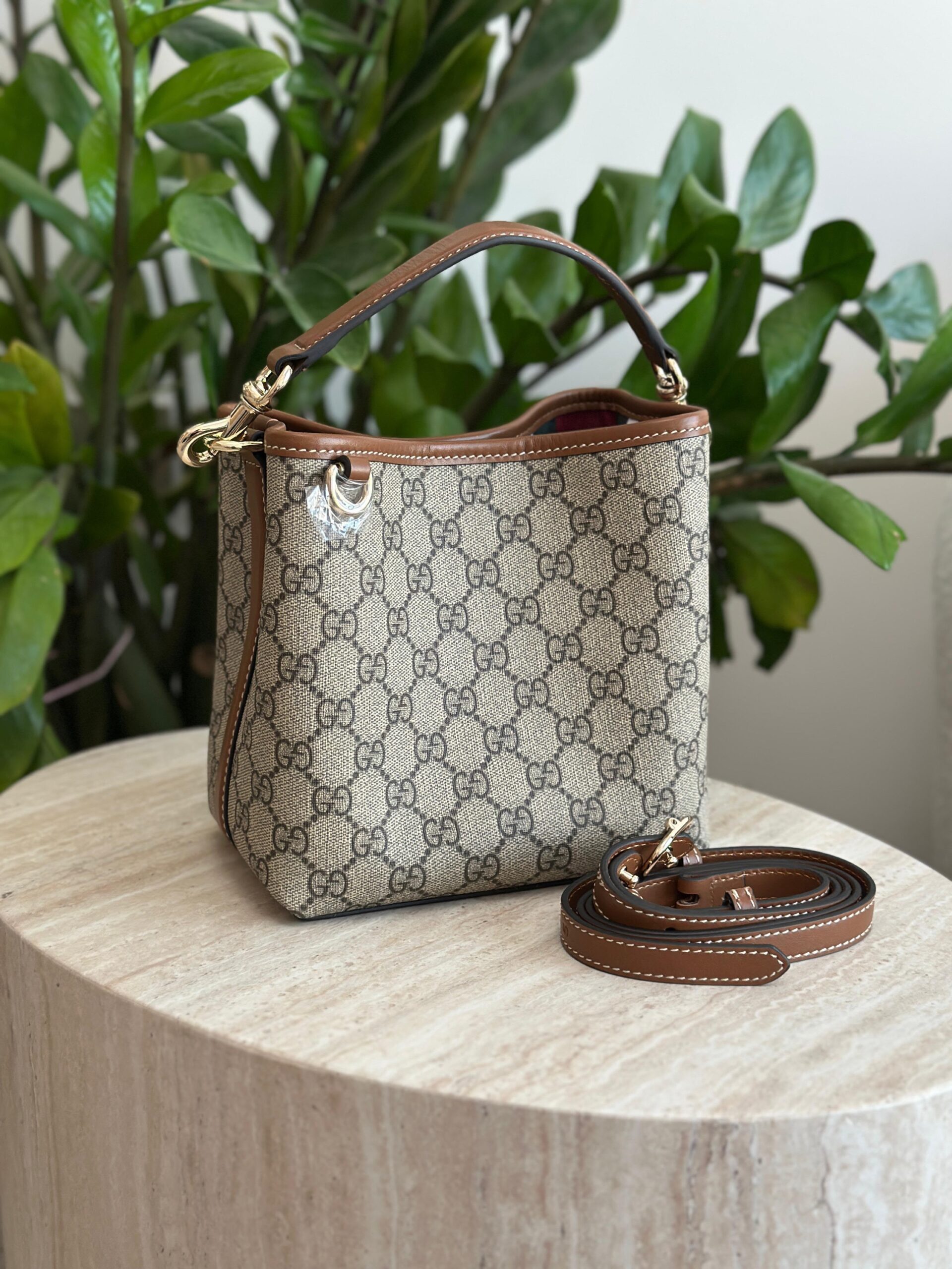 Gucci GG Emblem Small Bucket Bag - Image 2
