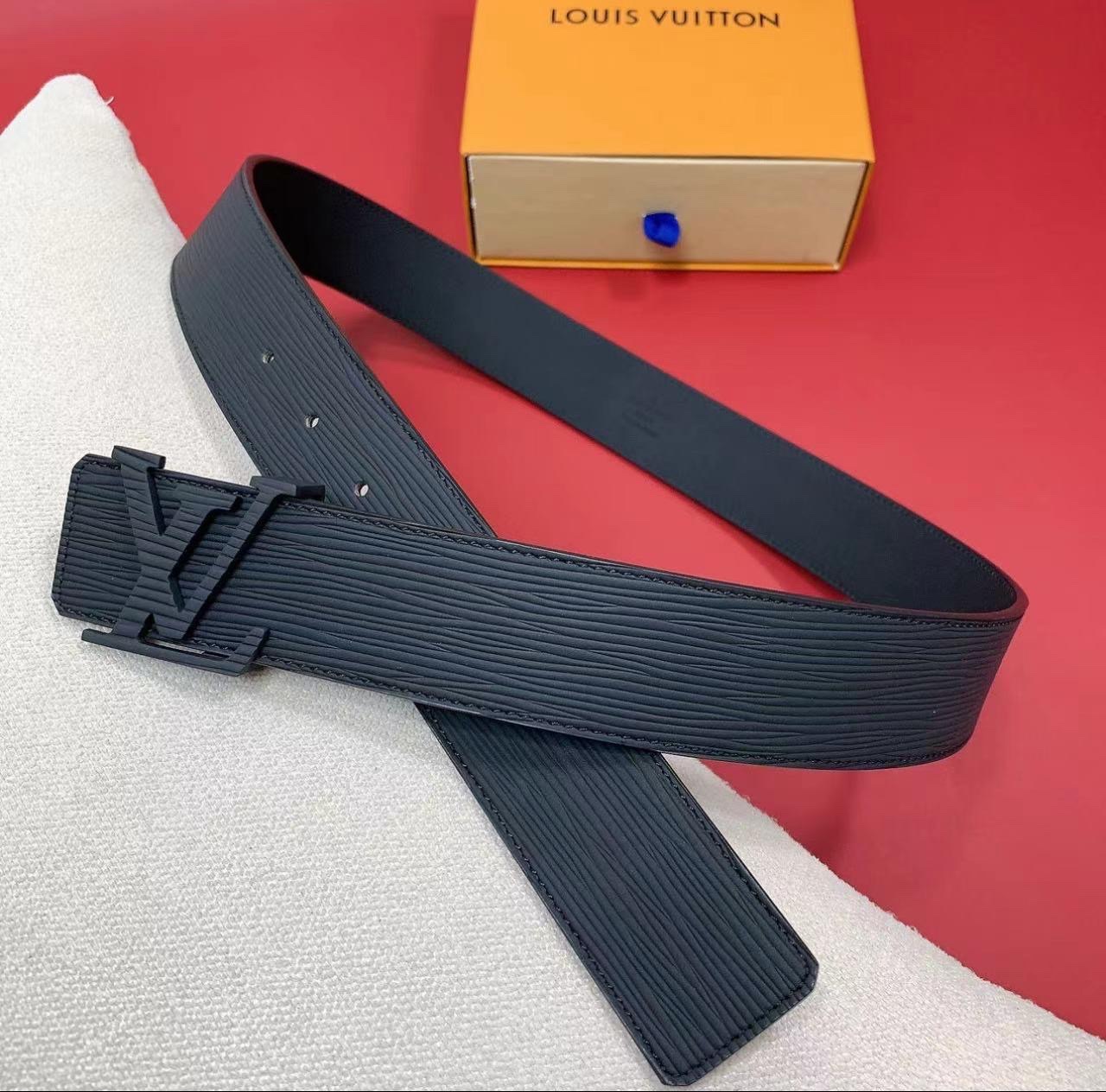 Louis Vuitton Initiales Belt - Image 2