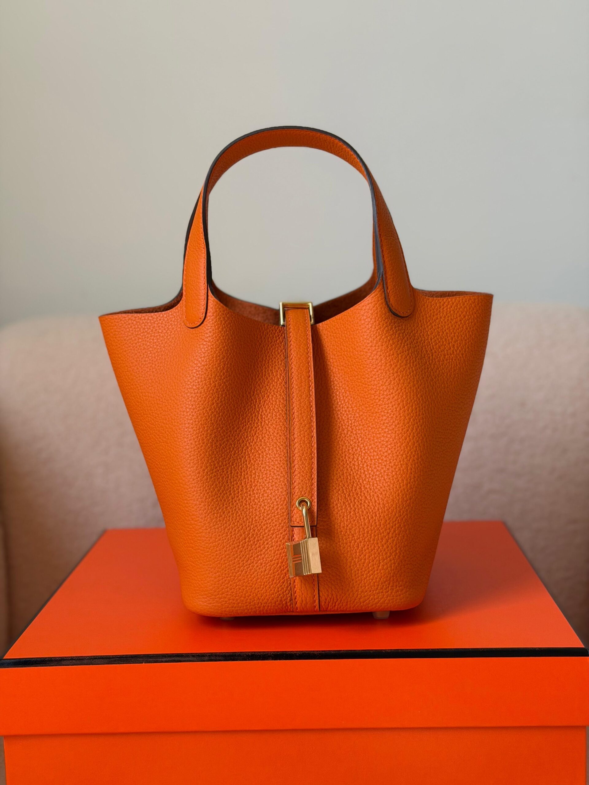 Hermès Picotin Lock 18 Bag - Image 7