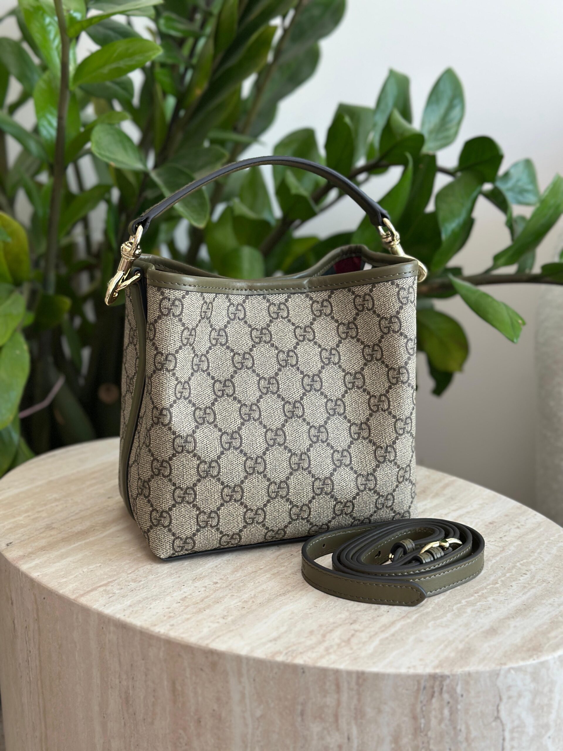 Gucci GG Emblem Small Bucket Bag - Image 4