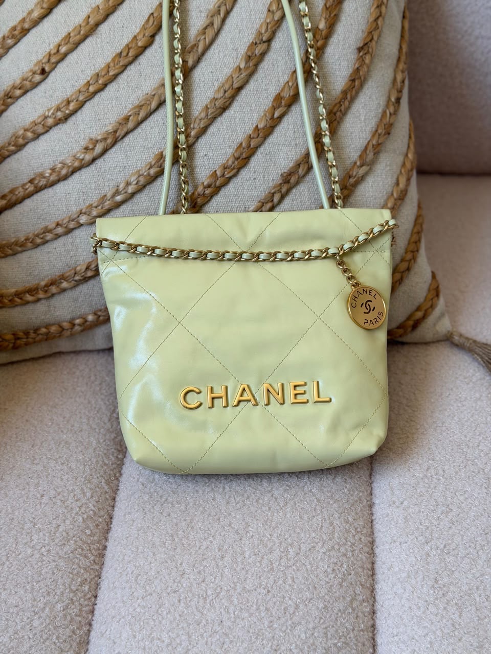 Chanel 22 Bag Vibrant Burgundy Shiny Calfskin Leather - Image 6