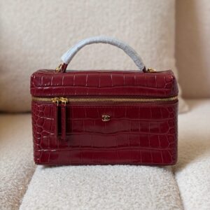 Chanel Vanity With Chain Burgundy Crocodile-Embossed Calfskin