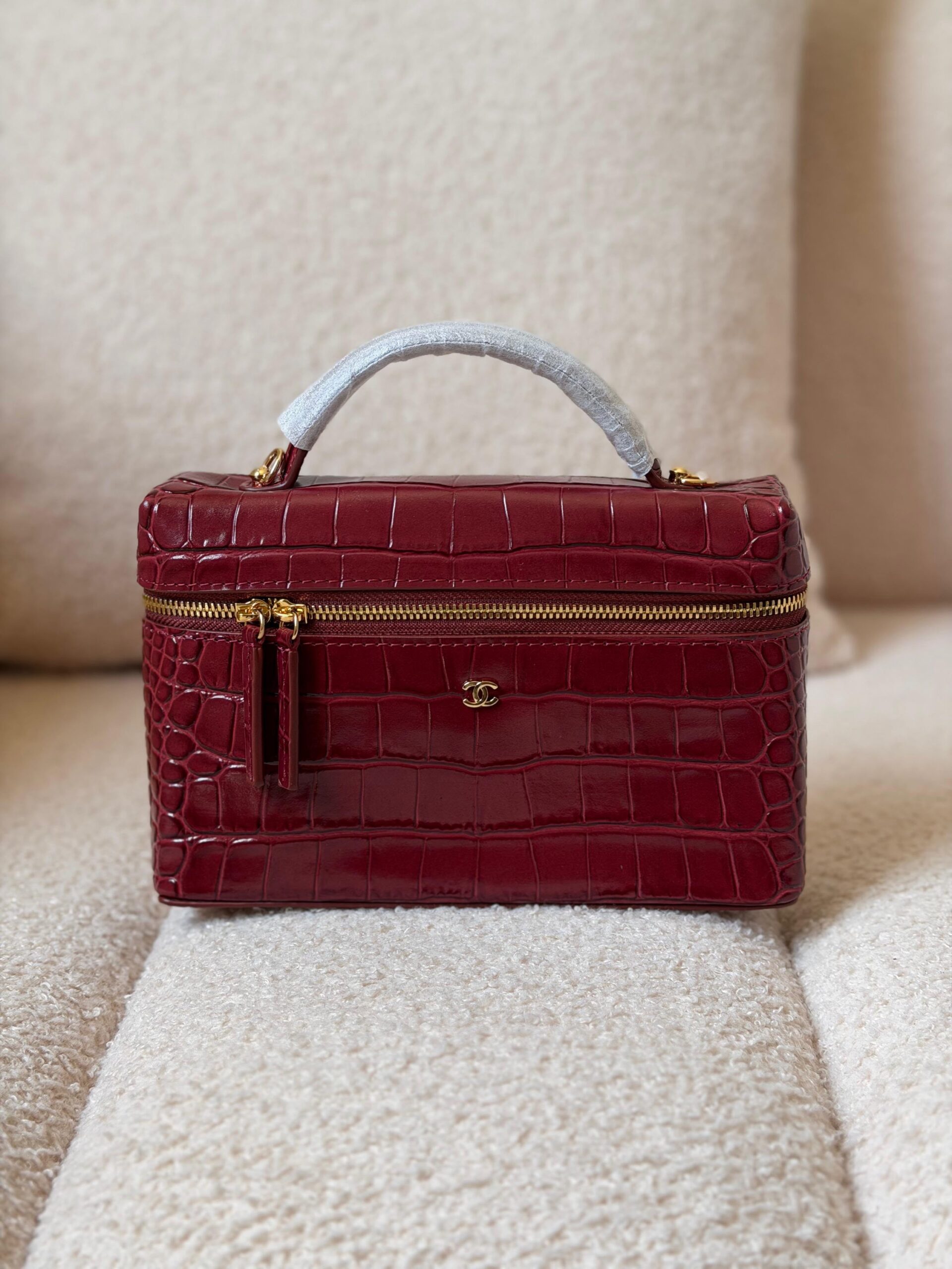 Chanel Vanity With Chain Burgundy Crocodile-Embossed Calfskin