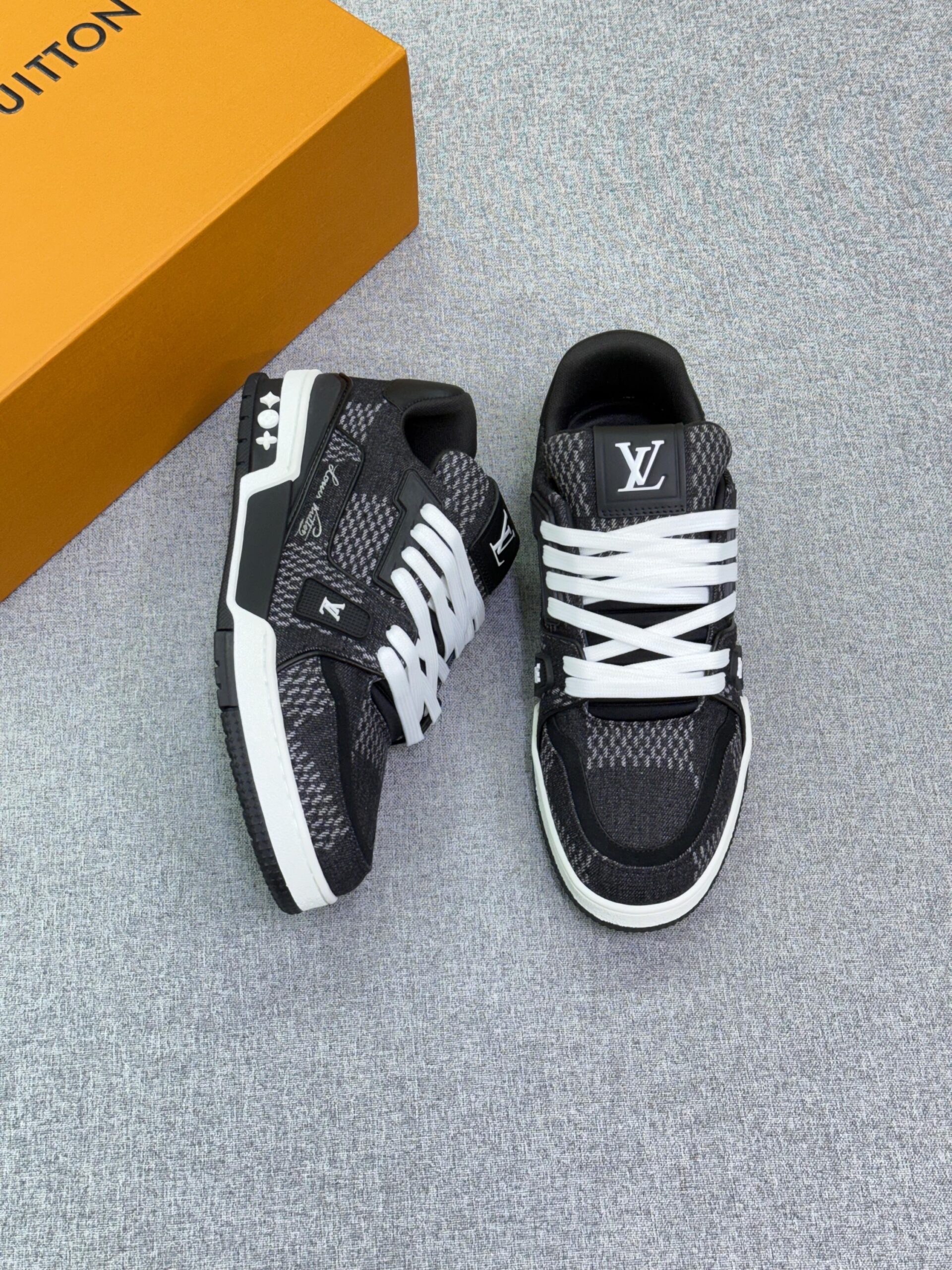 Louis Vuitton LV Trainer Sneakers - Image 3