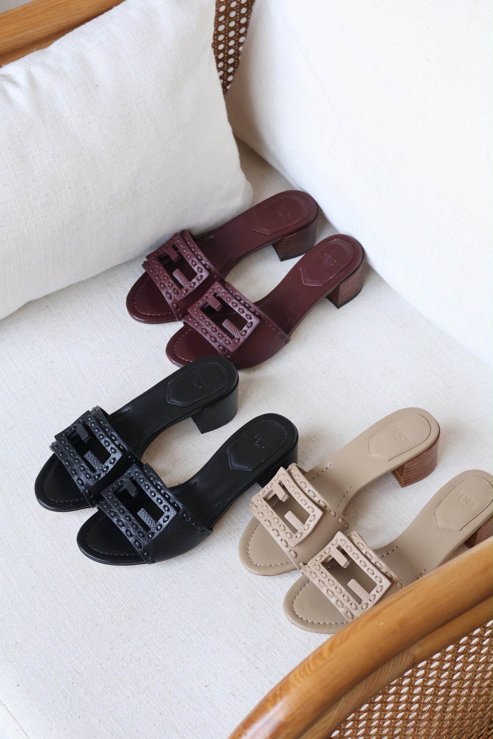 Fendi Baguette Leather Sandals - Image 4