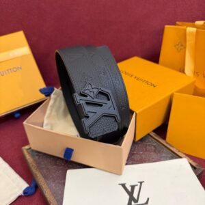 Louis Vuitton LV Initiales Belt Features Embossed Taurillon Leather