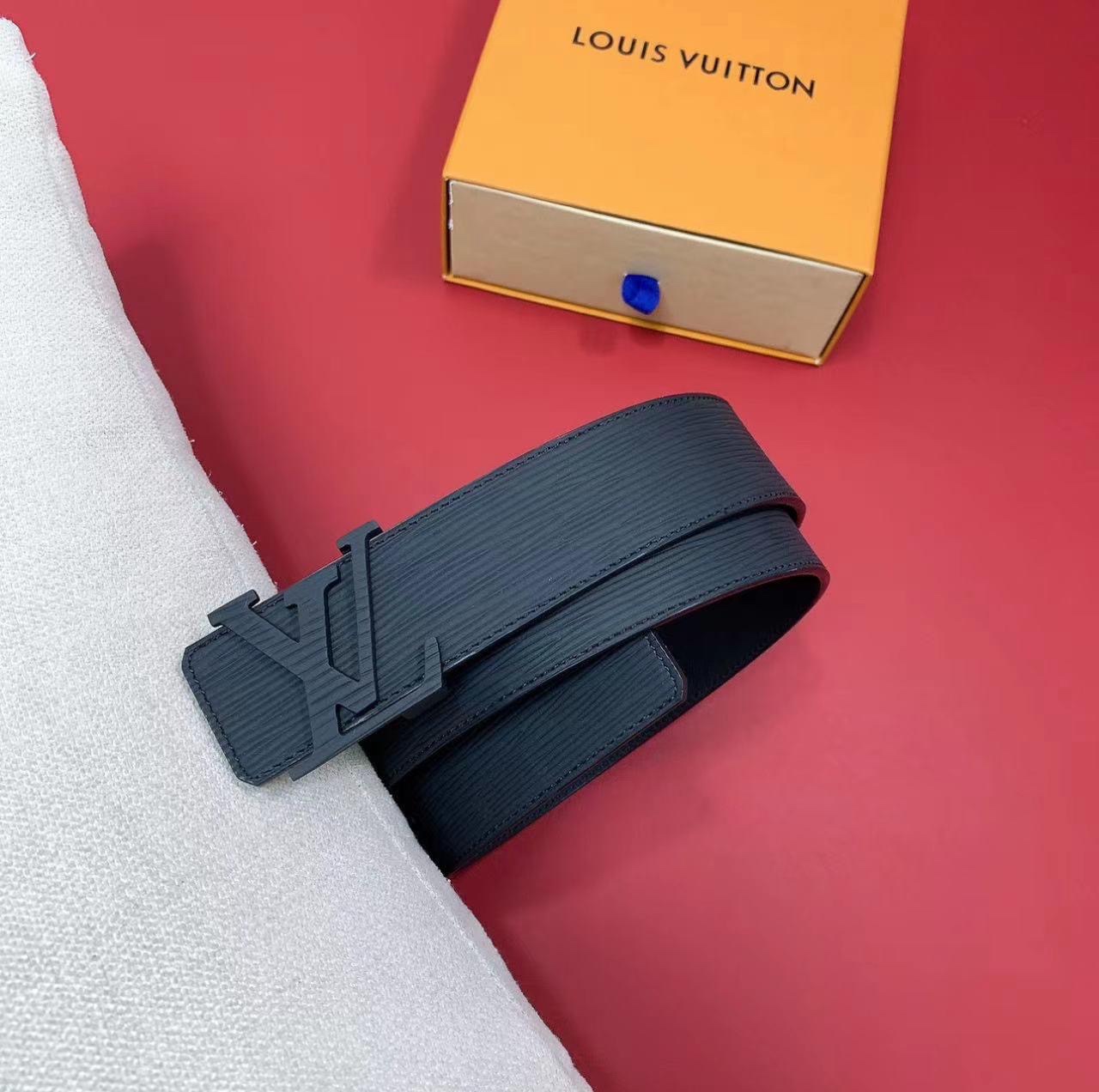 Louis Vuitton Initiales Belt
