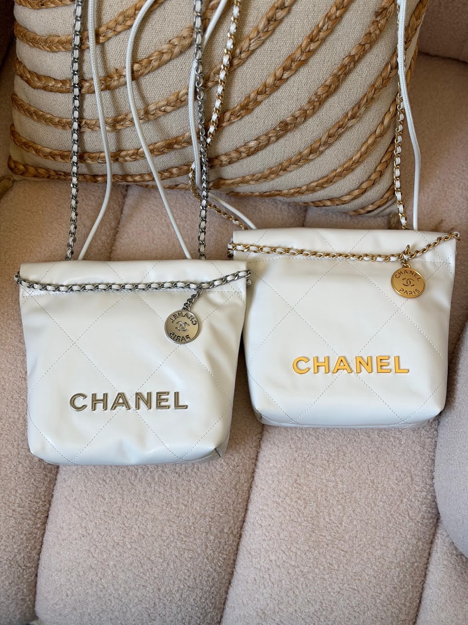 Chanel 22 Bag Vibrant Burgundy Shiny Calfskin Leather - Image 9