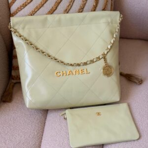 Chanel 22 Mini Handbag 32 Cm