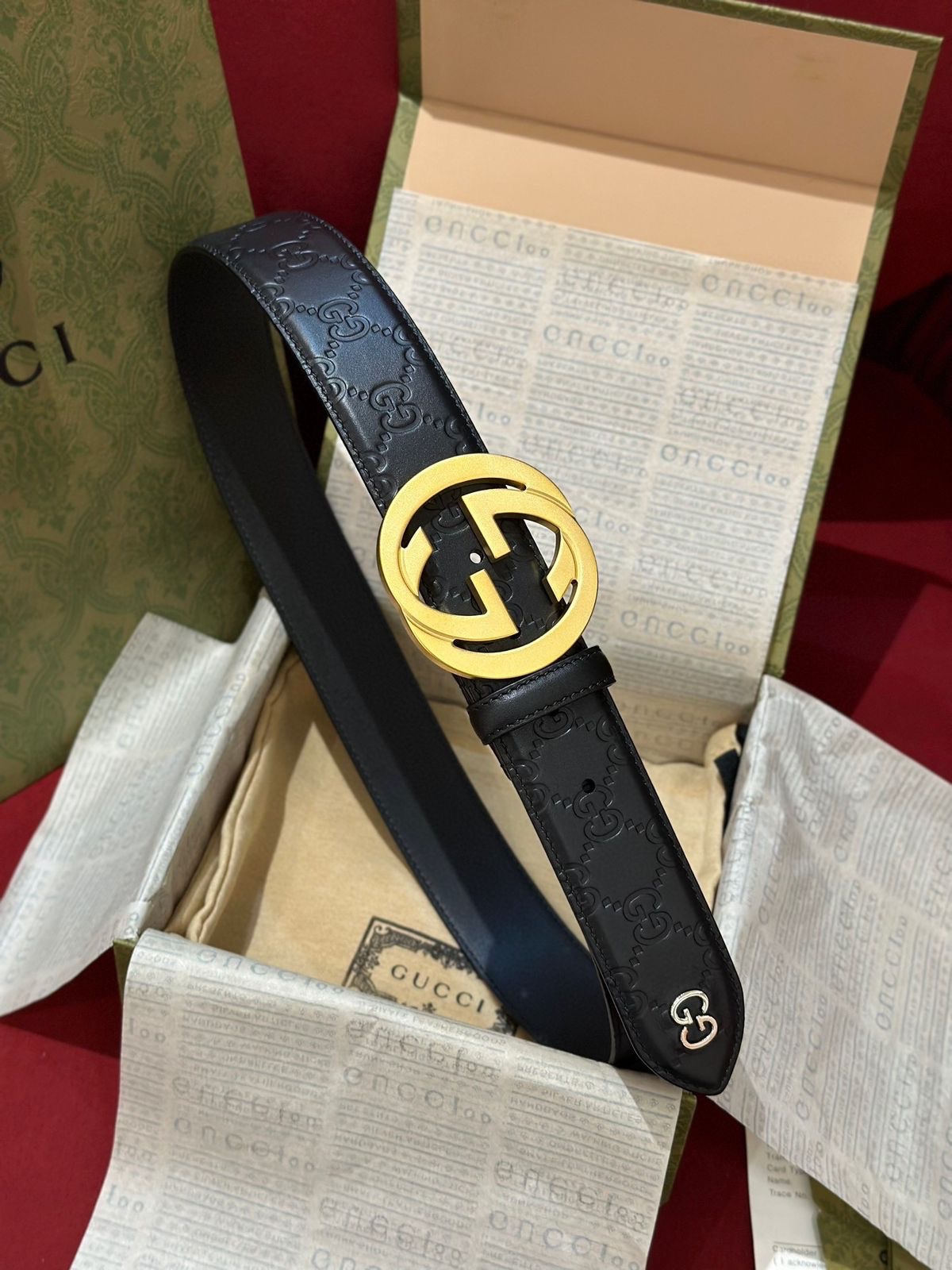 Gucci Men's Signature Leather Belt - Image 4