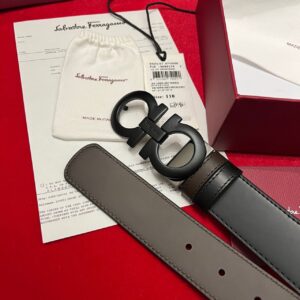 Ferragamo Gancini Belt Features Black Leather Strap