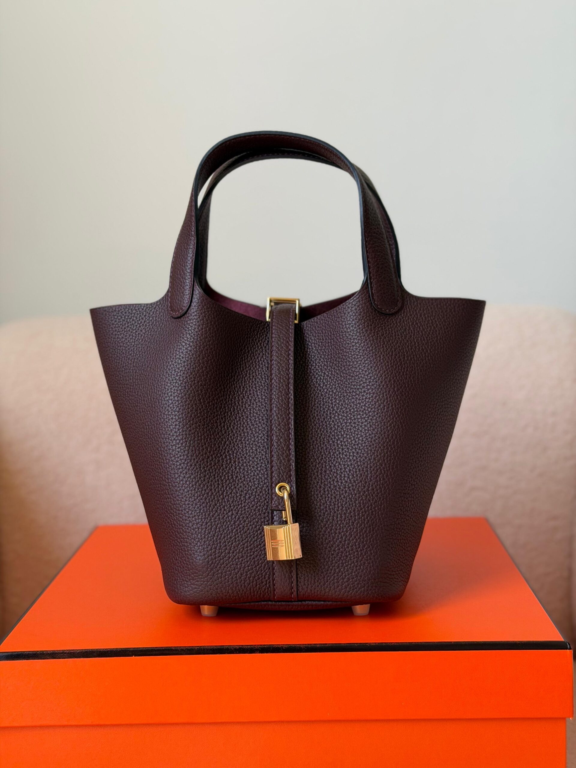 Hermès Picotin Lock 18 Bag - Image 2