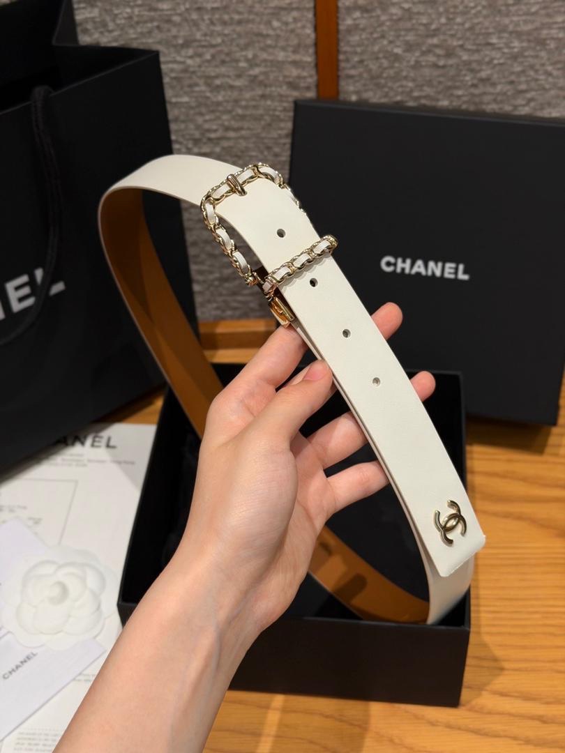 Chanel Garnet Leather Belt - Image 3