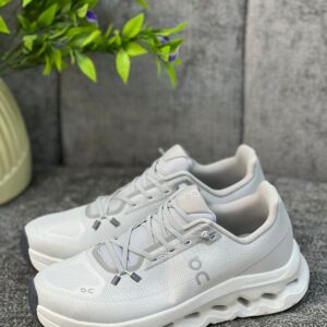 On Cloudtilt Sneakers
