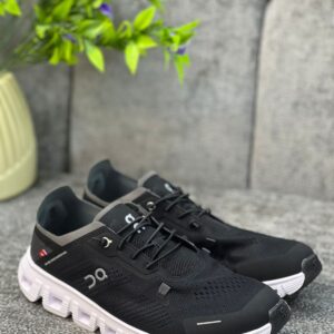 On Running Cloud 6 Waterproof Shoes