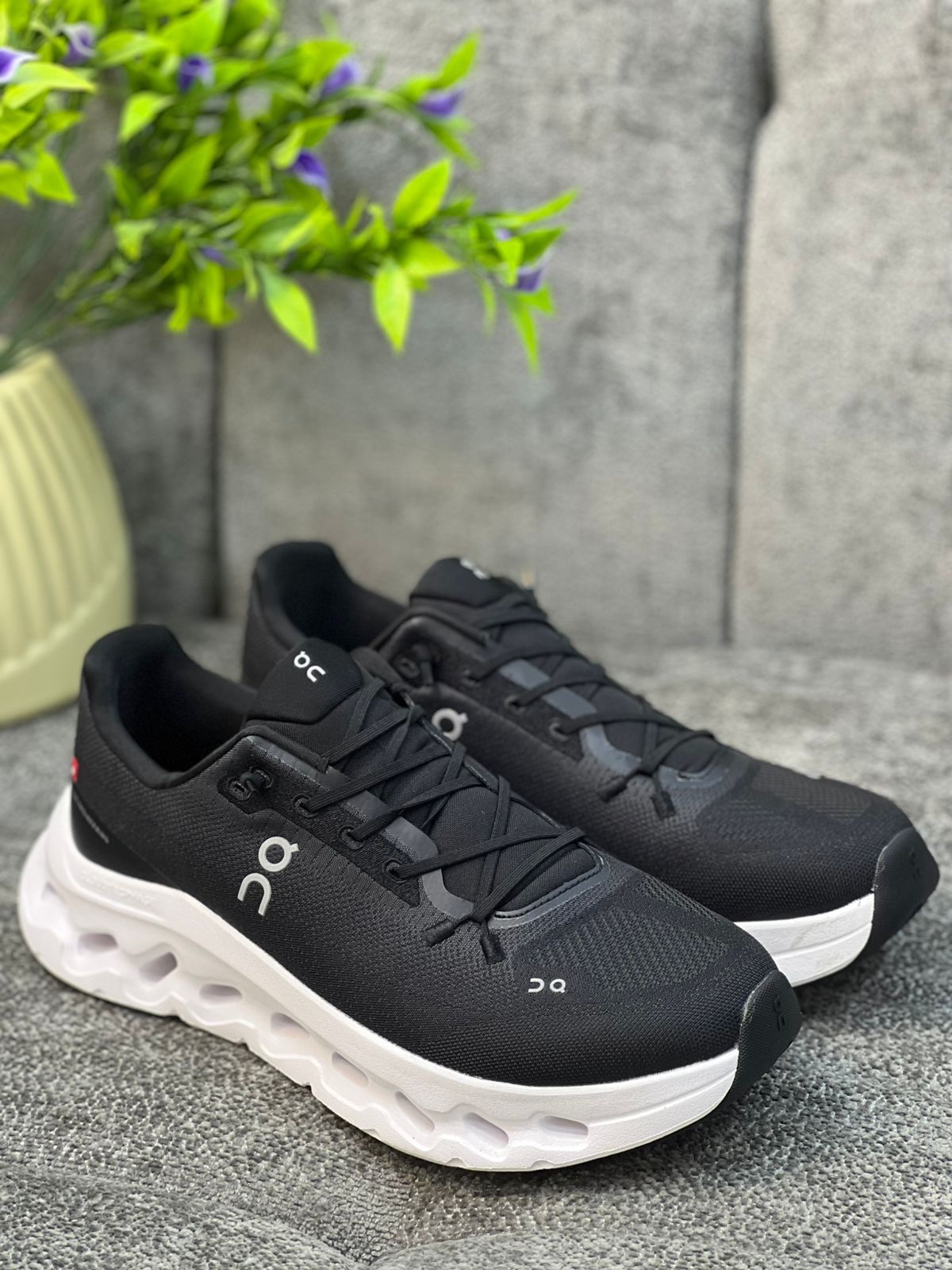 On Running Cloudtilt Sneakers