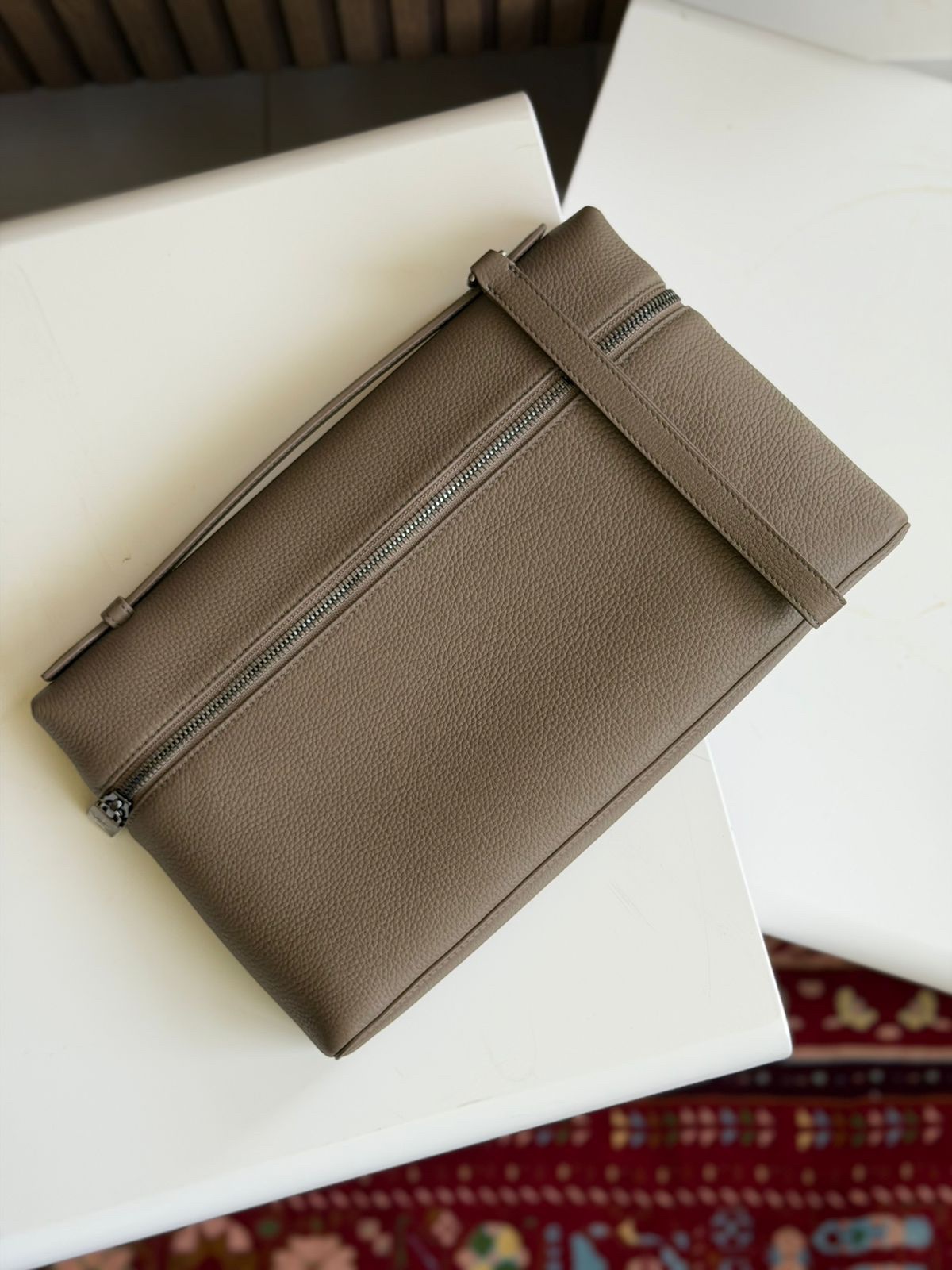 Loro Piana Extra Pouch L29 - Image 4