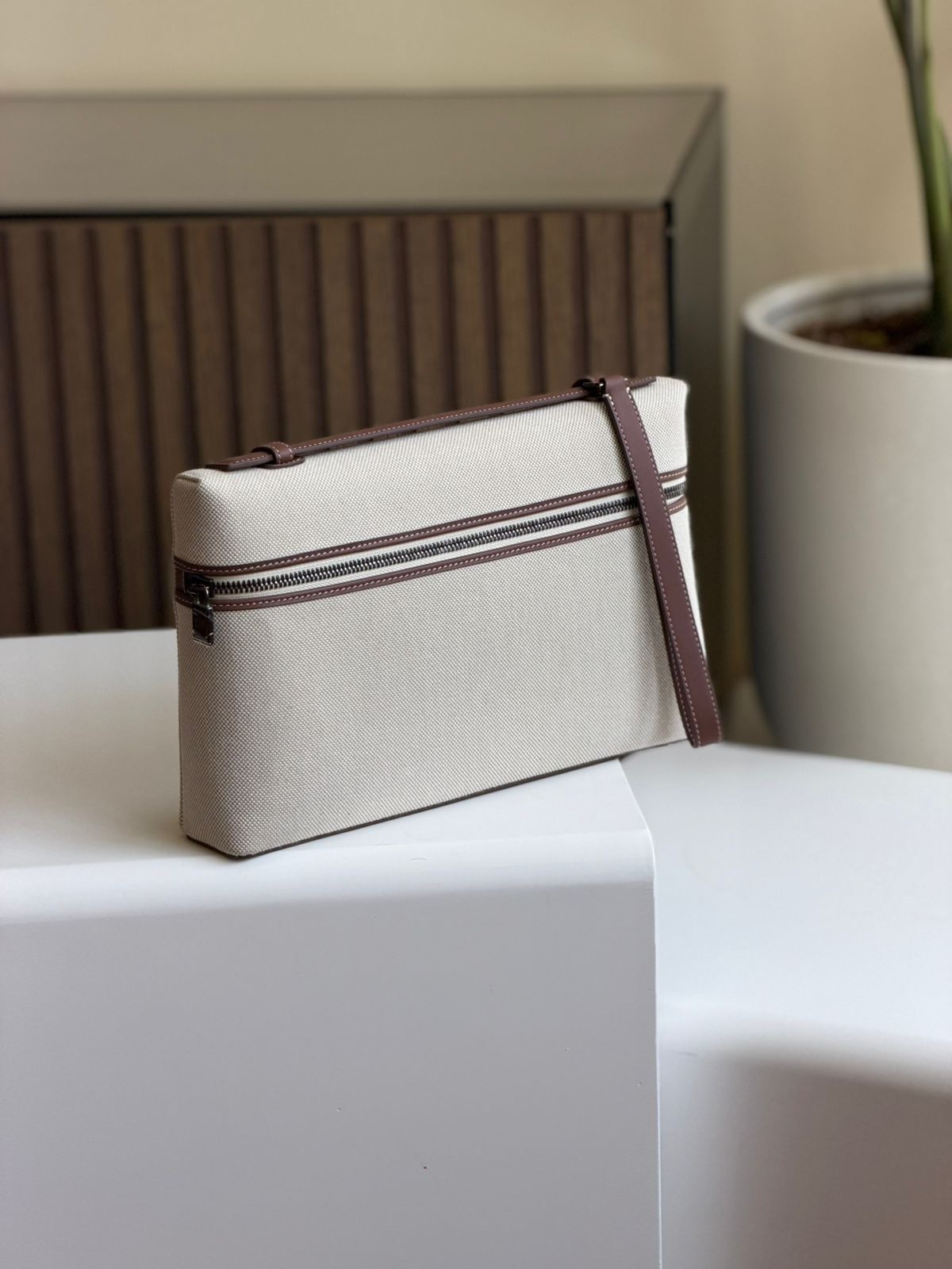 Loro Piana Extra Pouch L29 - Image 5