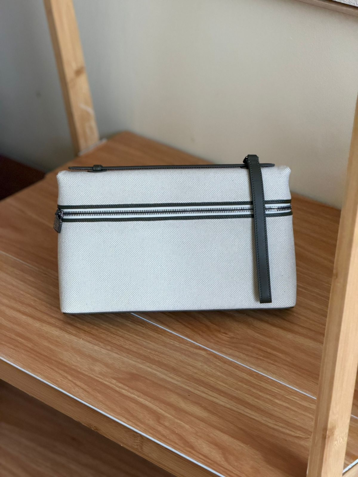 Loro Piana Extra Pouch L29 - Image 9