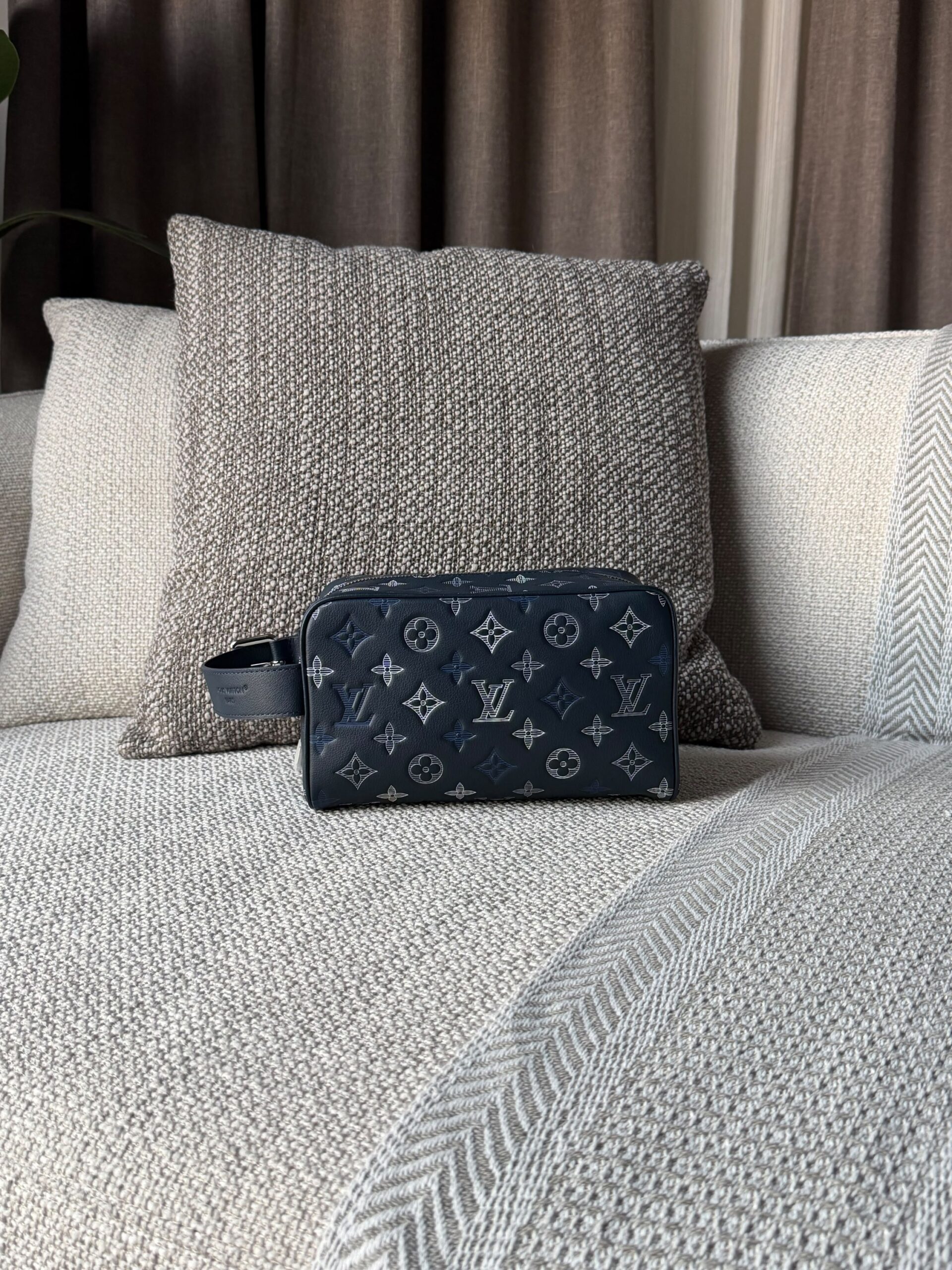 Louis Vuitton Locker Dopp Kit