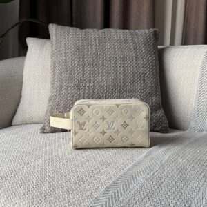 Louis Vuitton Locker Dopp Kit