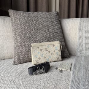 Louis Vuitton Pochette