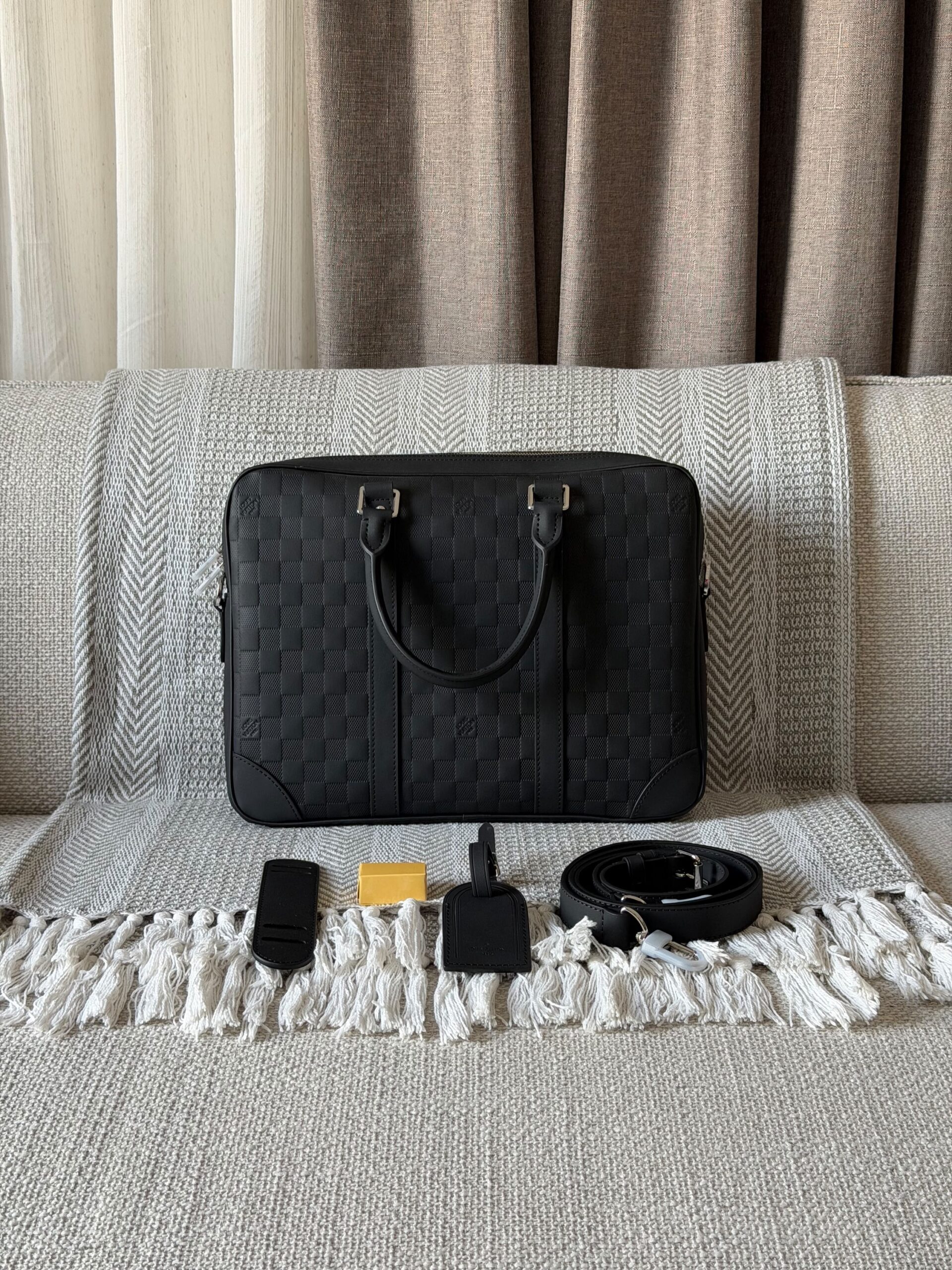 Louis Vuitton Porte-Documents Voyage Briefcase