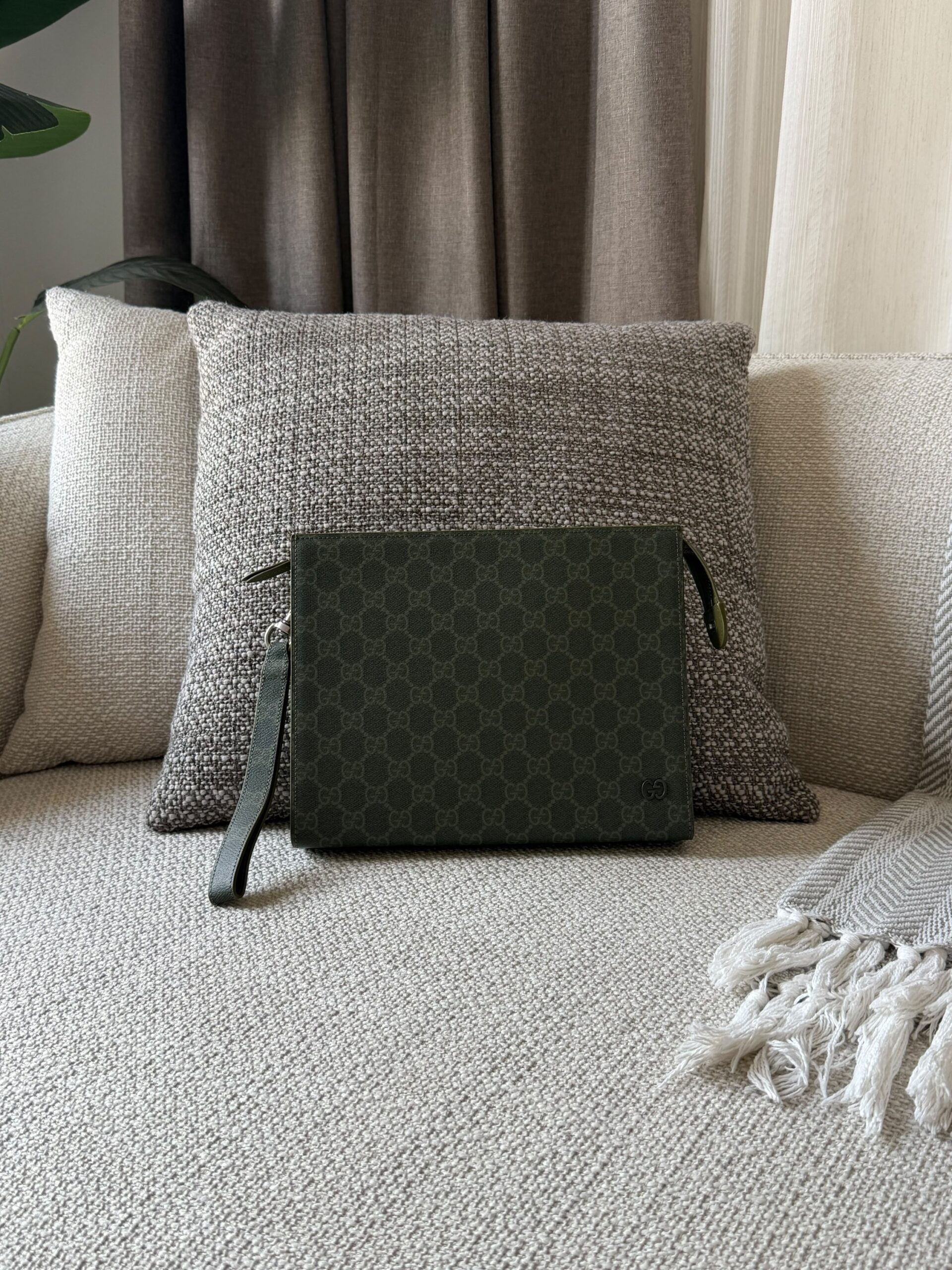 Gucci Medium GG Pouch - Image 2