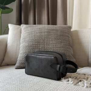 Louis Vuitton Locker Dopp Kit