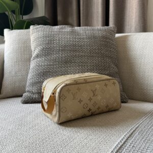 Louis Vuitton Dopp Kit