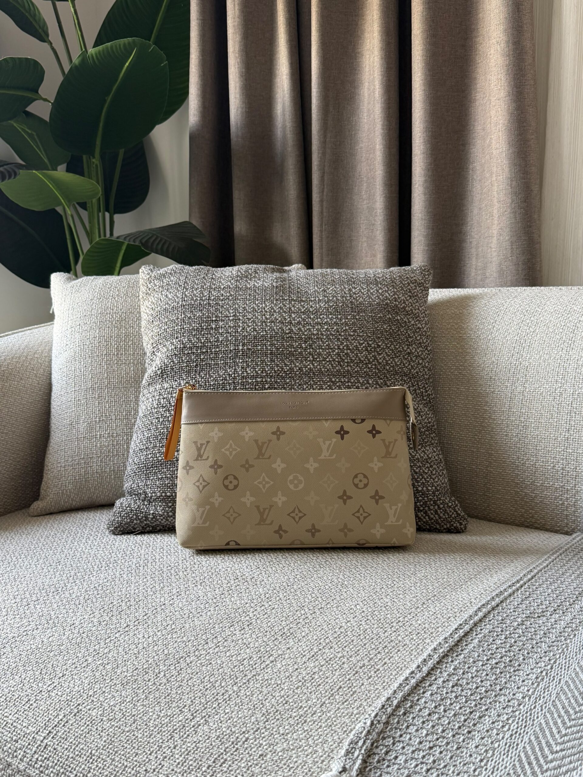 Louis Vuitton Pochette Voyage