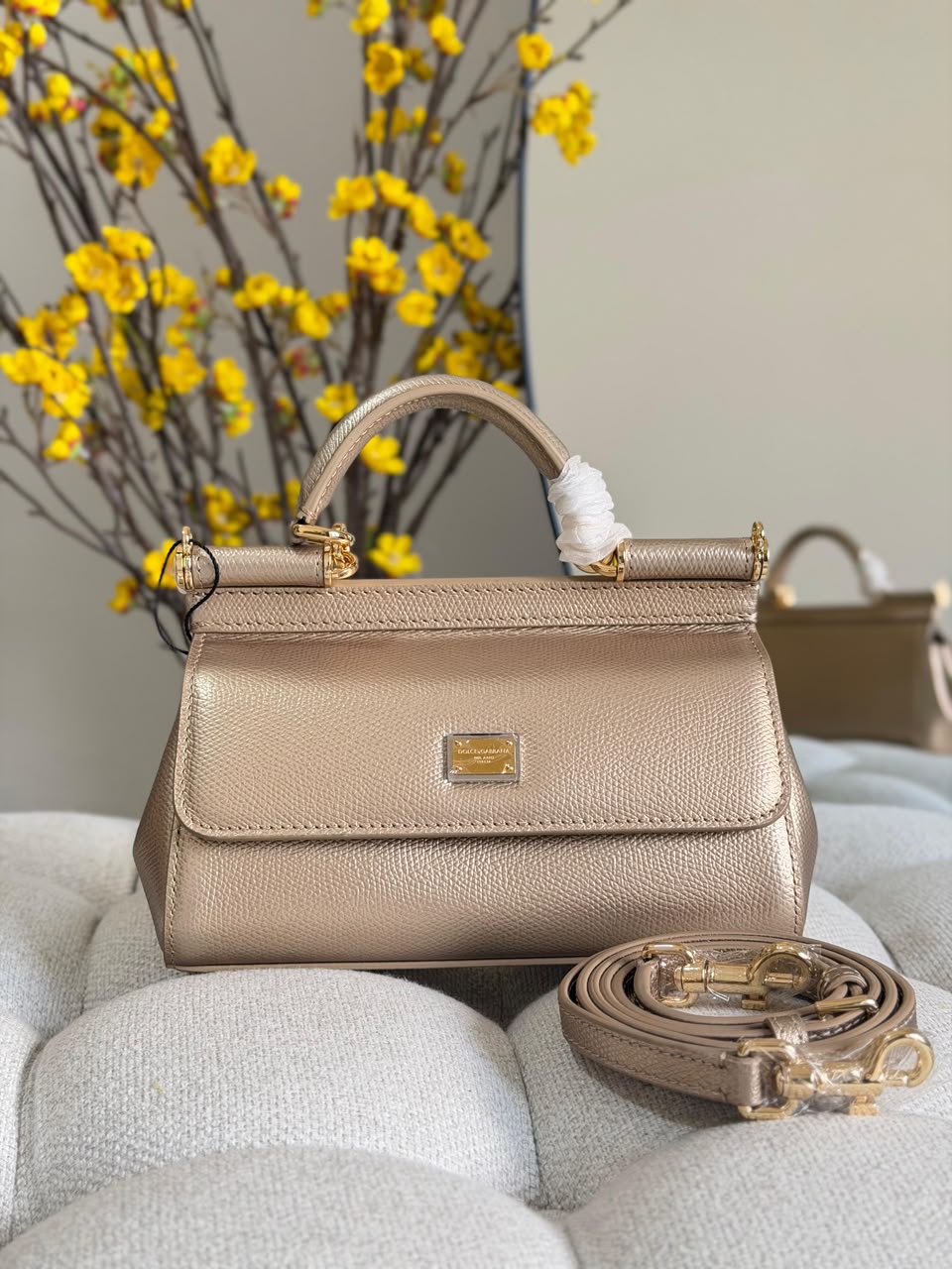 Dolce & Gabbana Sicily Bag - Image 10