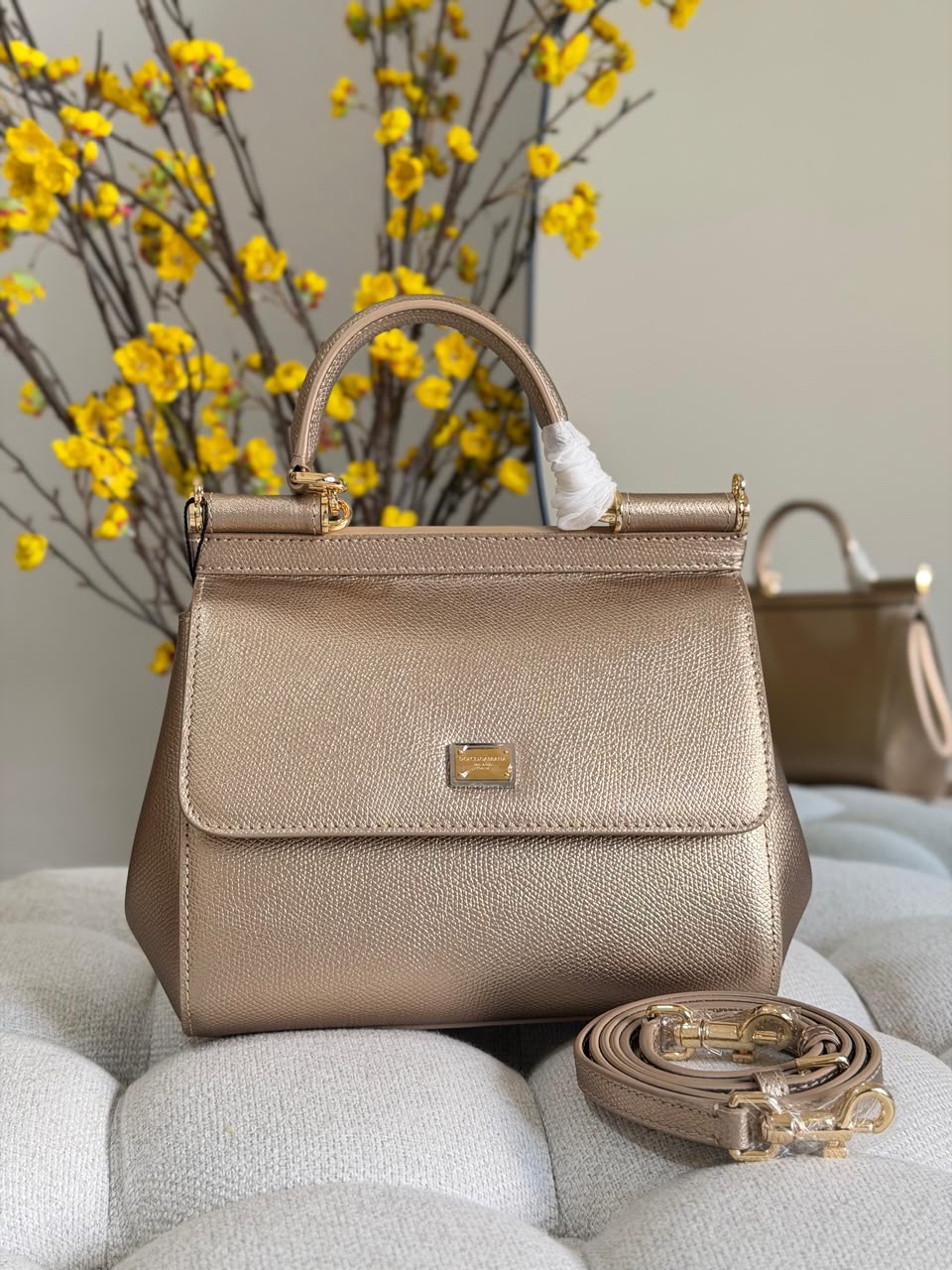 Dolce & Gabbana Sicily Bag - Image 11