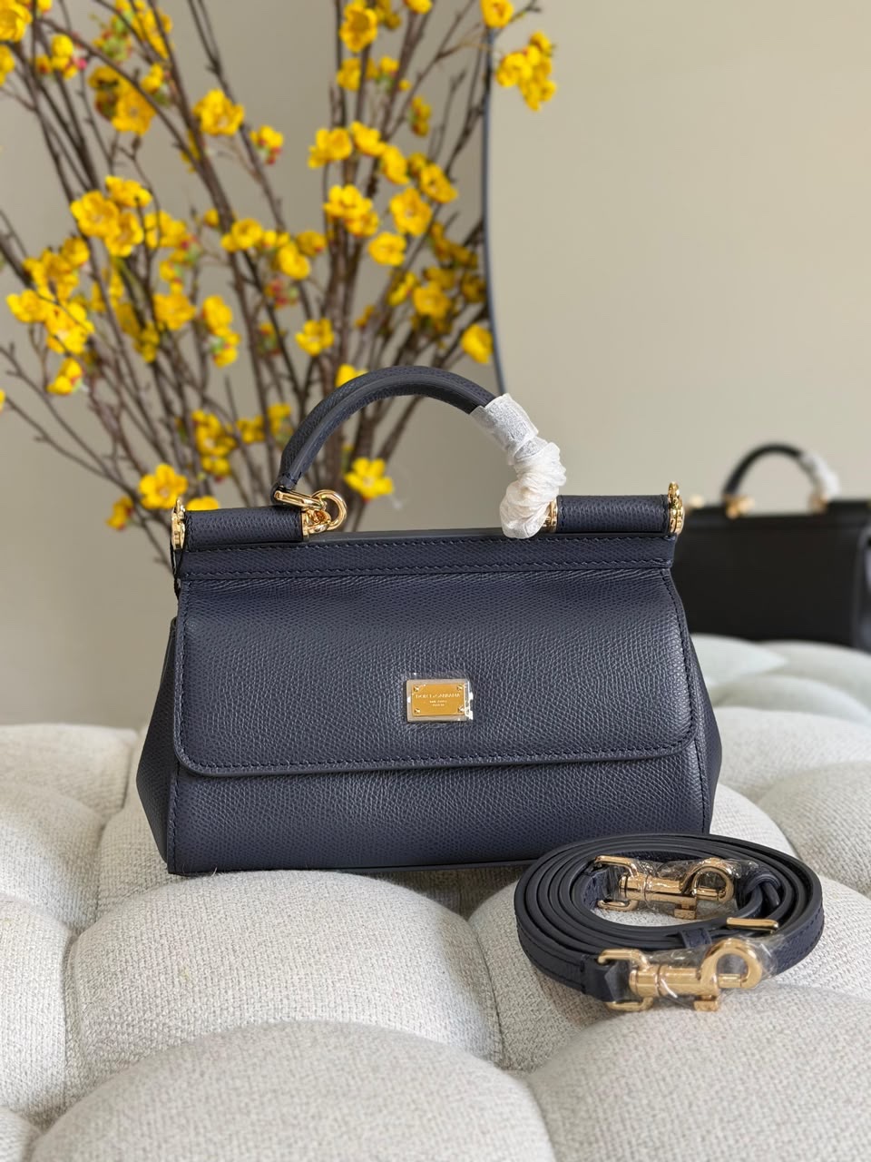 Dolce & Gabbana Sicily Bag - Image 13