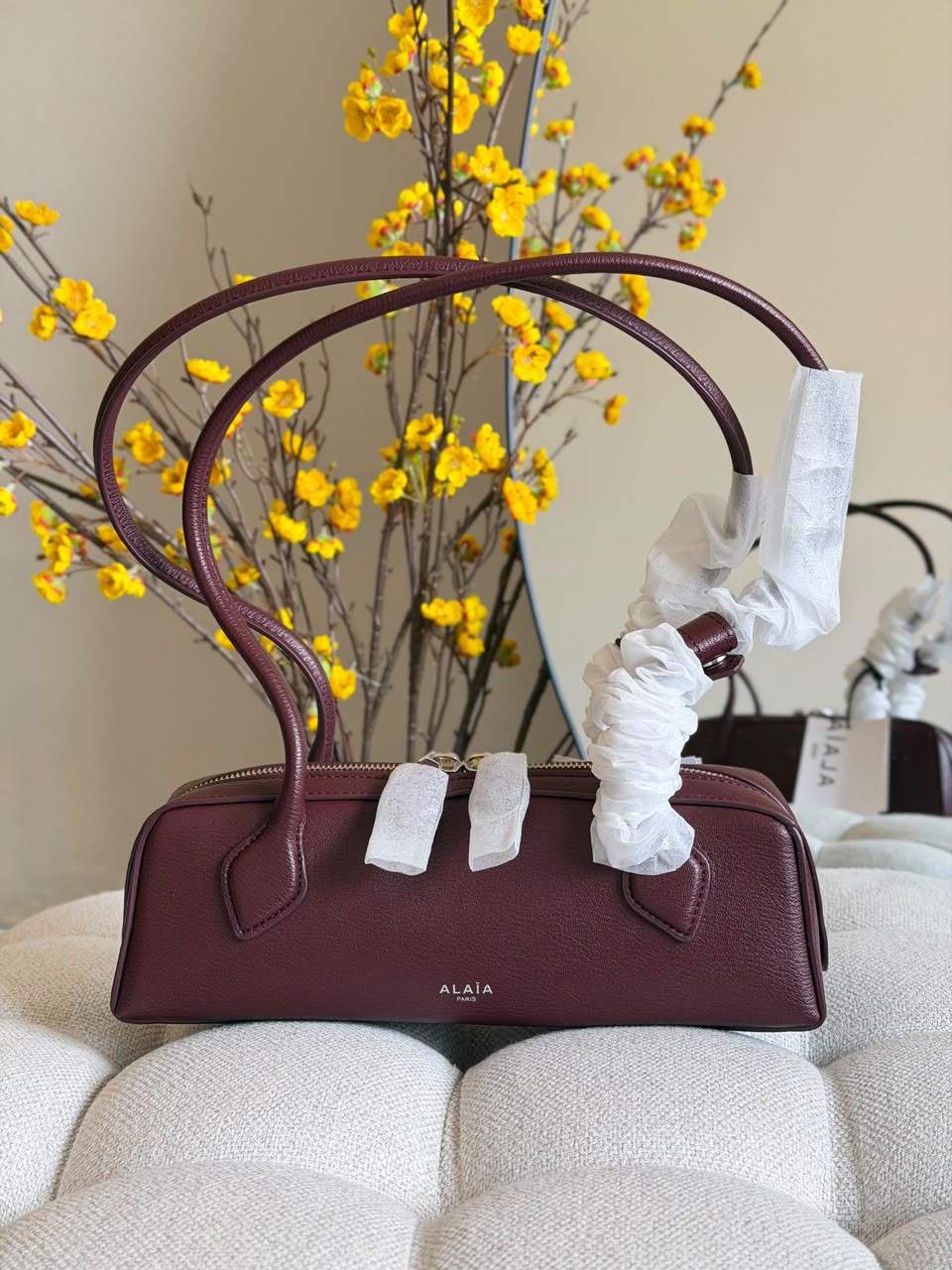 Alaïa Le Teckel small Bag - Image 2