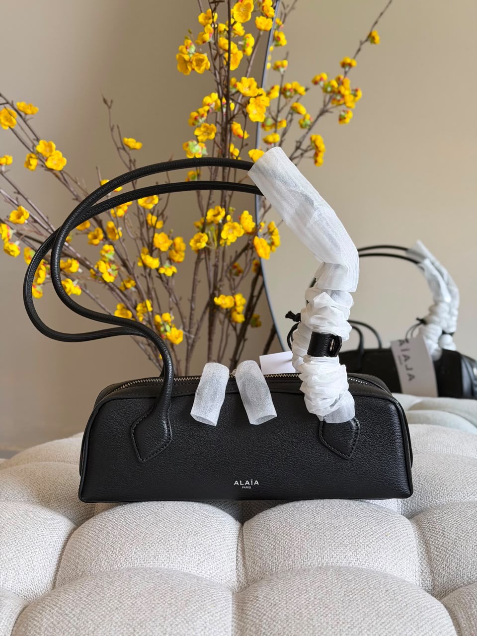 Alaïa Le Teckel small Bag