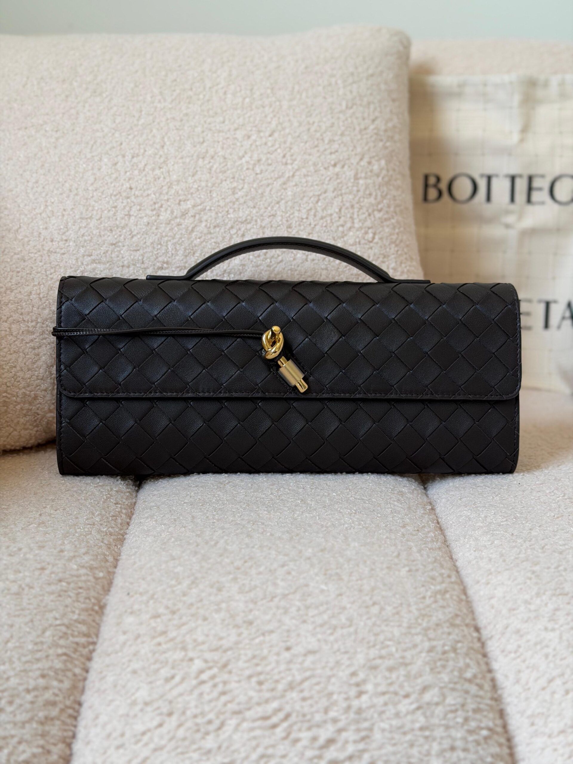 Bottega Veneta Andiamo Clutch 31 Cm - Image 5