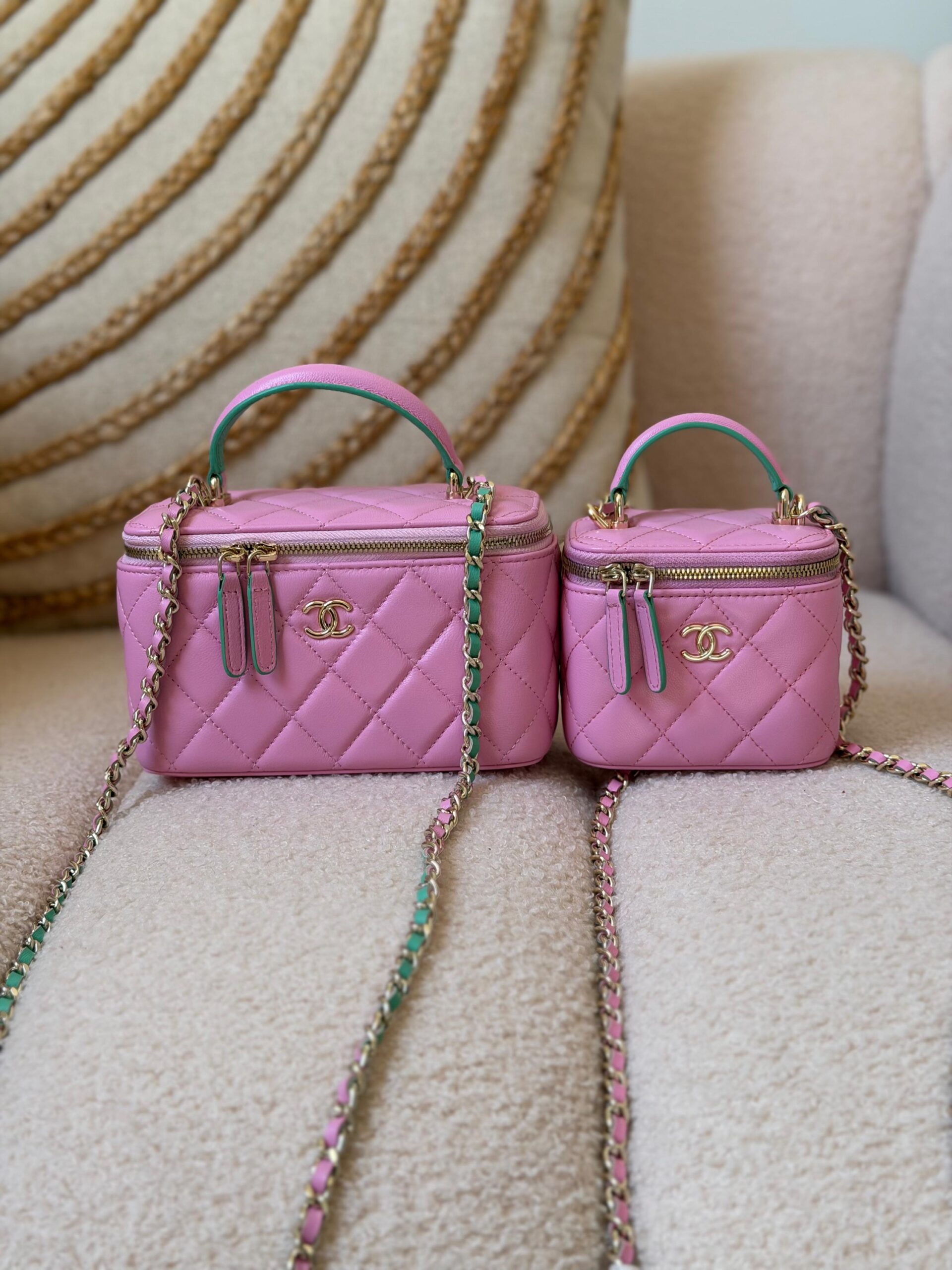 Chanel Lambskin Vanity Cases 10_16Cm - Image 4