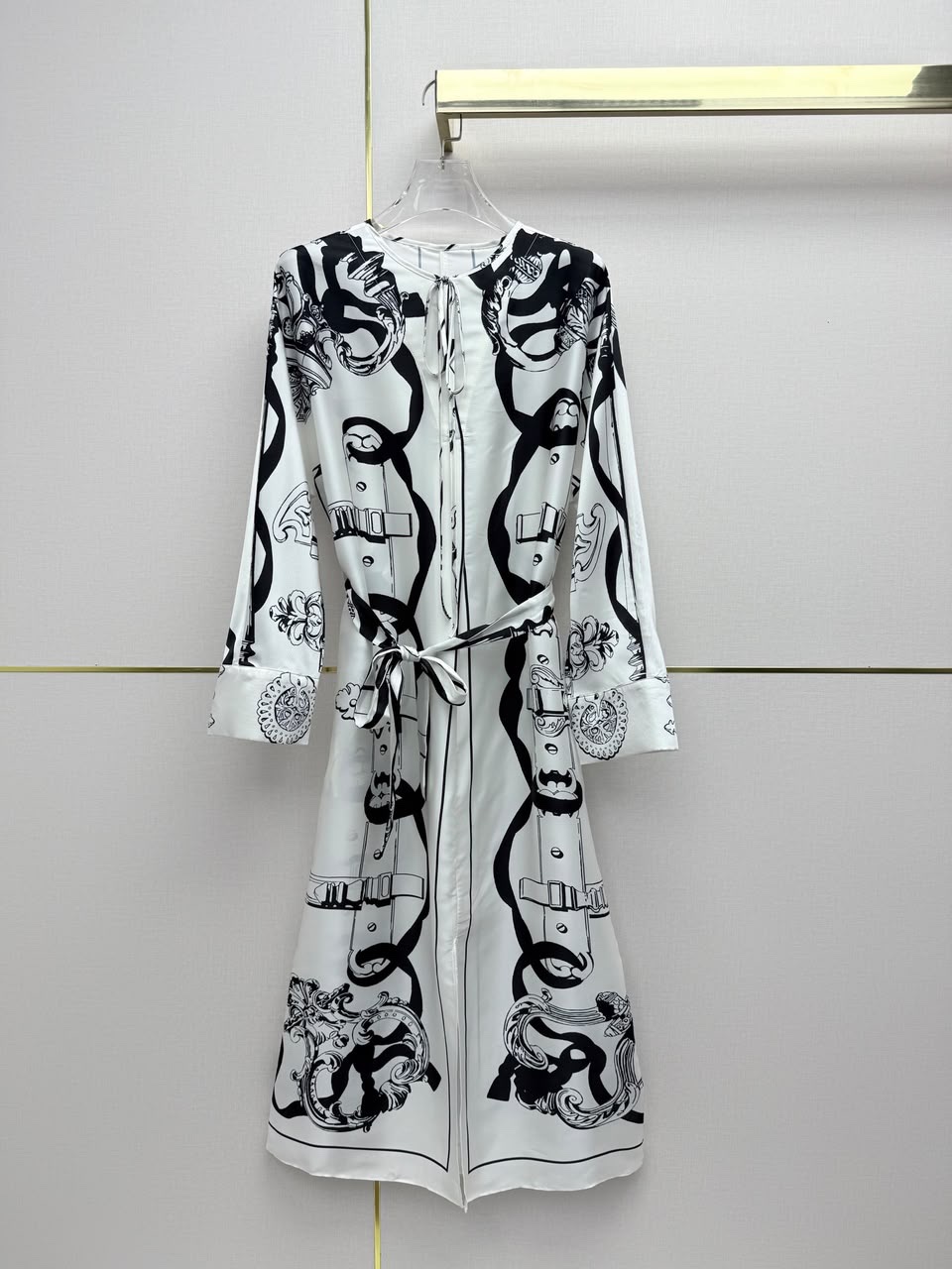Hermès Shirt Dress 100% Silk - Image 2