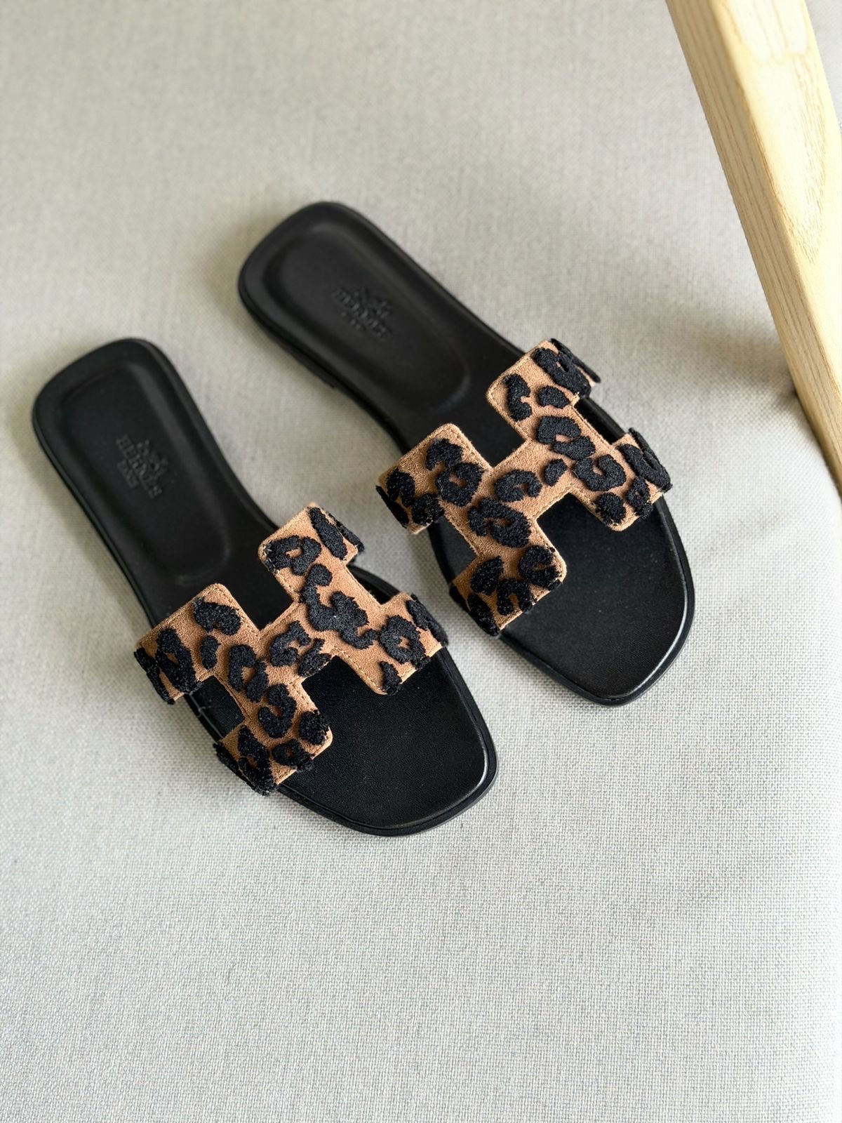 Hermès Oran Sandals - Image 4