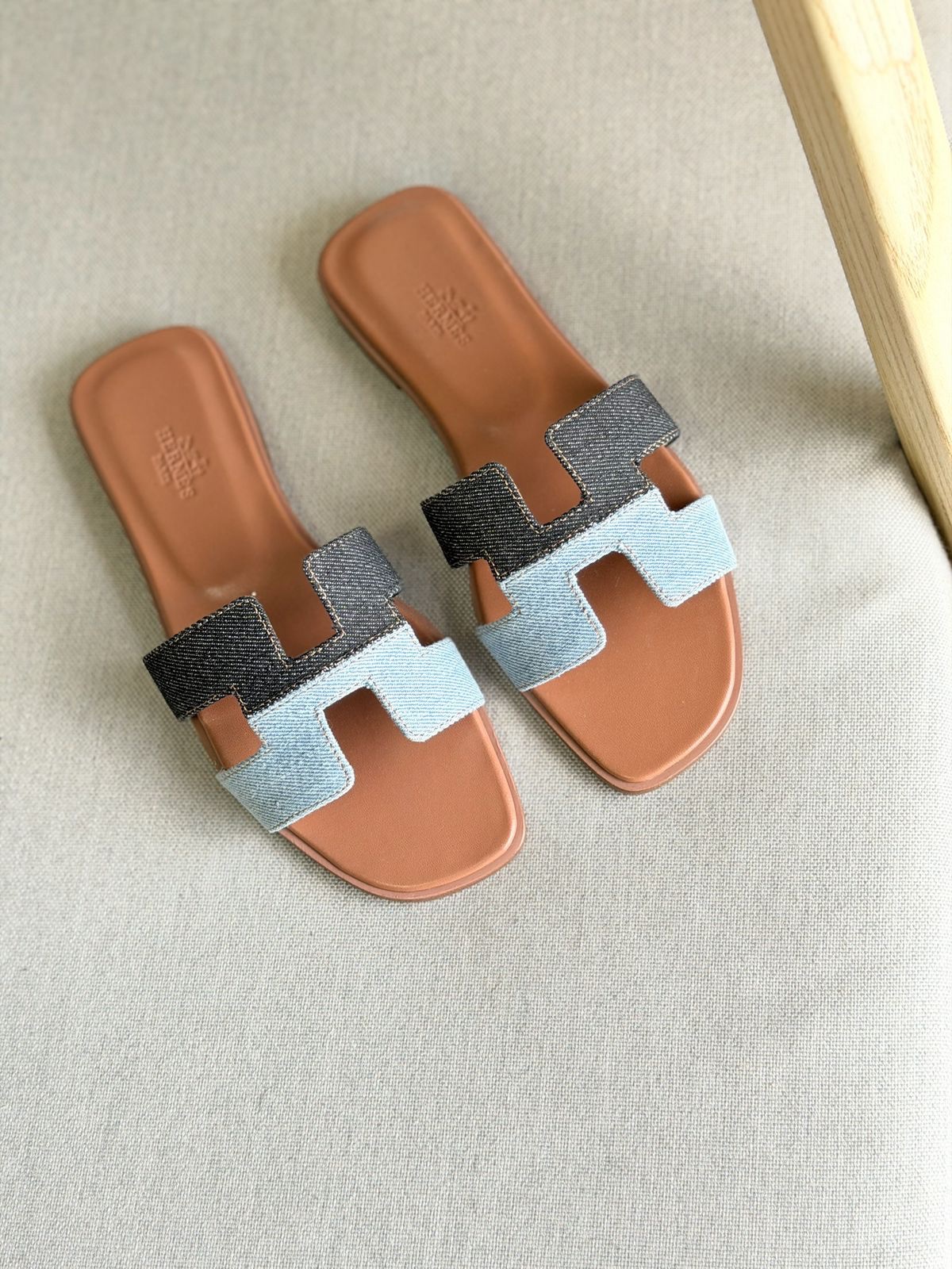 Hermès Oran Sandals - Image 5