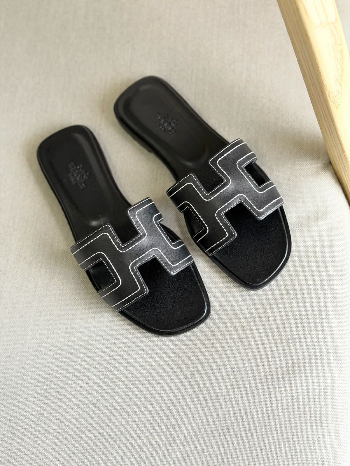 Hermès Oran Sandals - Image 9