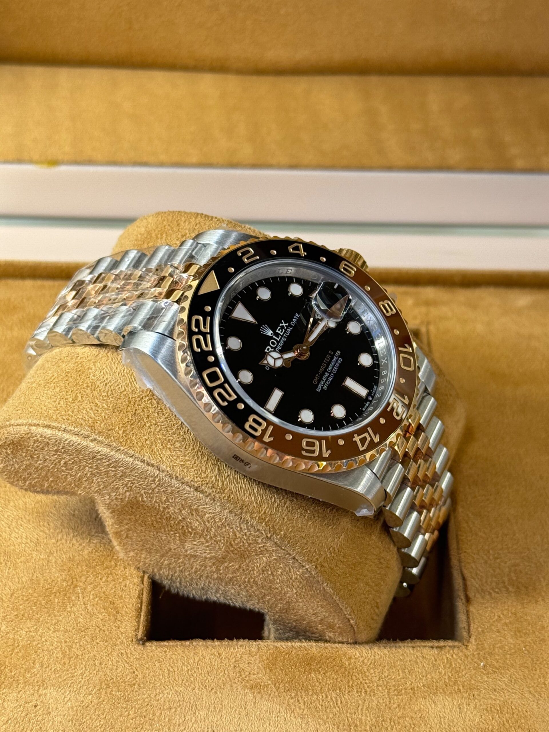 Rolex GMT-Master II 126711CHNR - Image 2