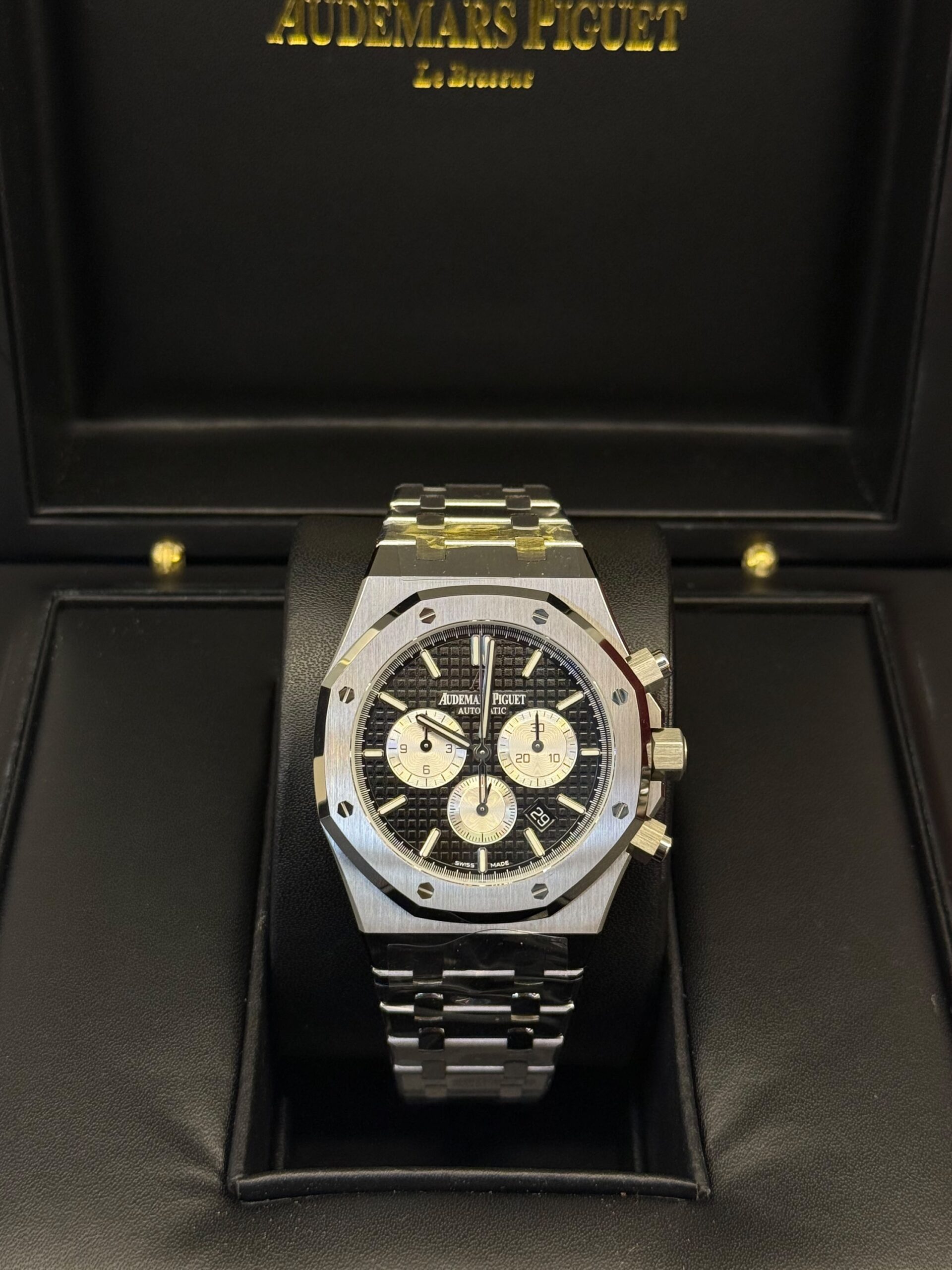 Audemars Piguet Royal Oak Chronograph 26331ST Is Characterized